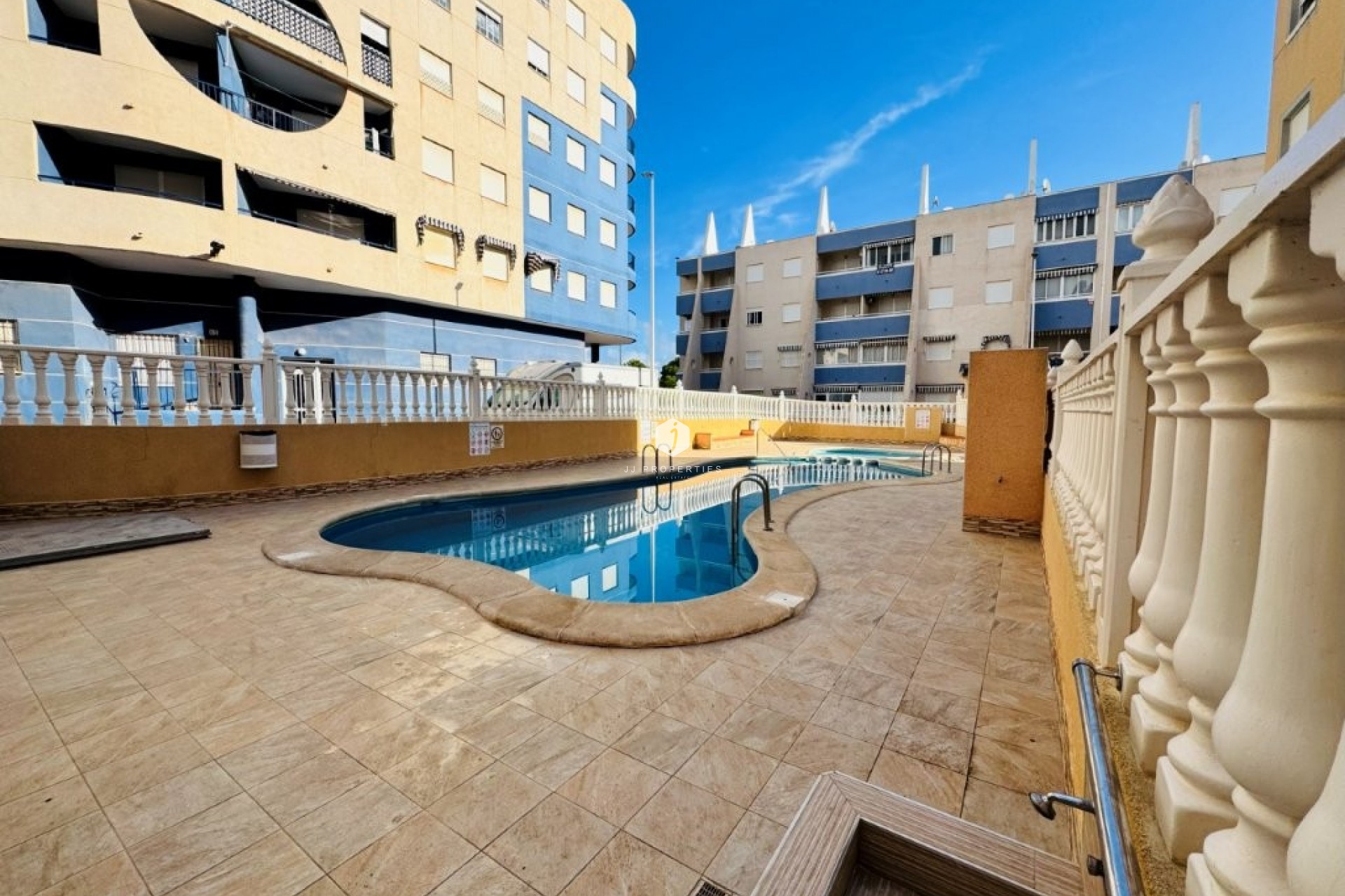 Resale - Apartment / flat -
La Mata - Costa Blanca