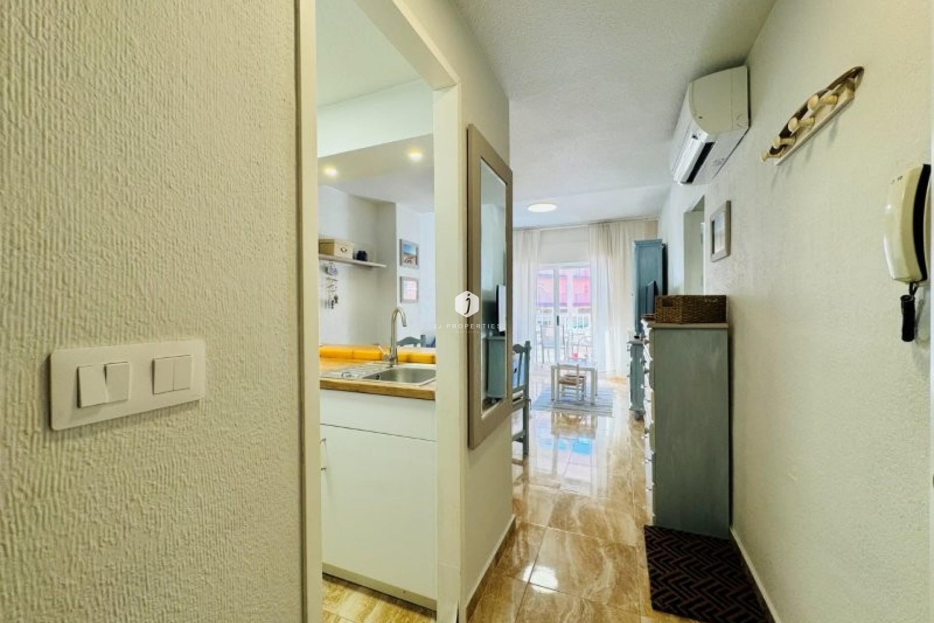 Resale - Apartment / flat -
La Mata - Costa Blanca