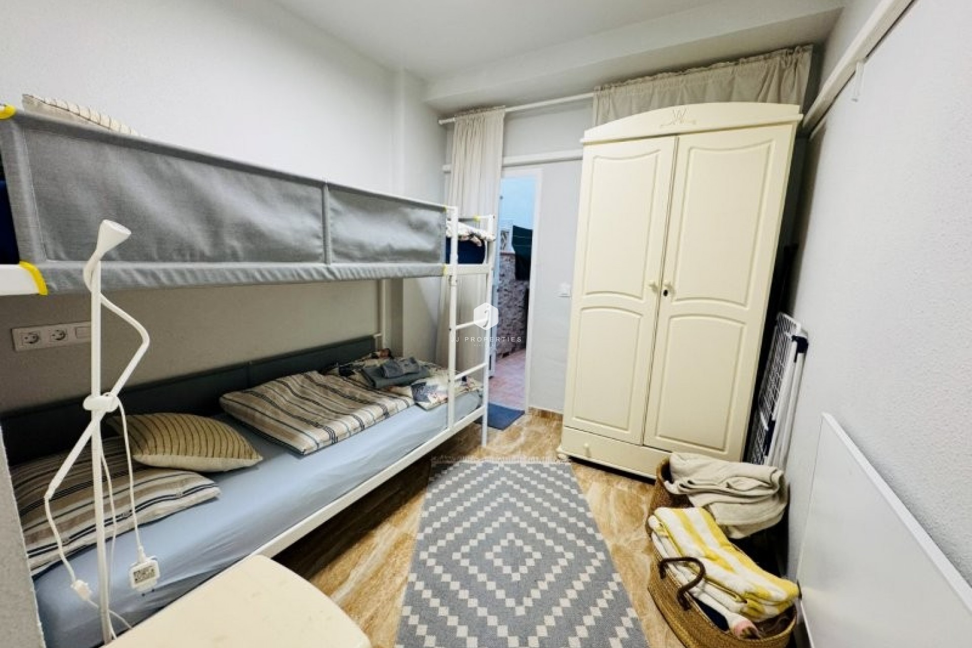 Resale - Apartment / flat -
La Mata - Costa Blanca