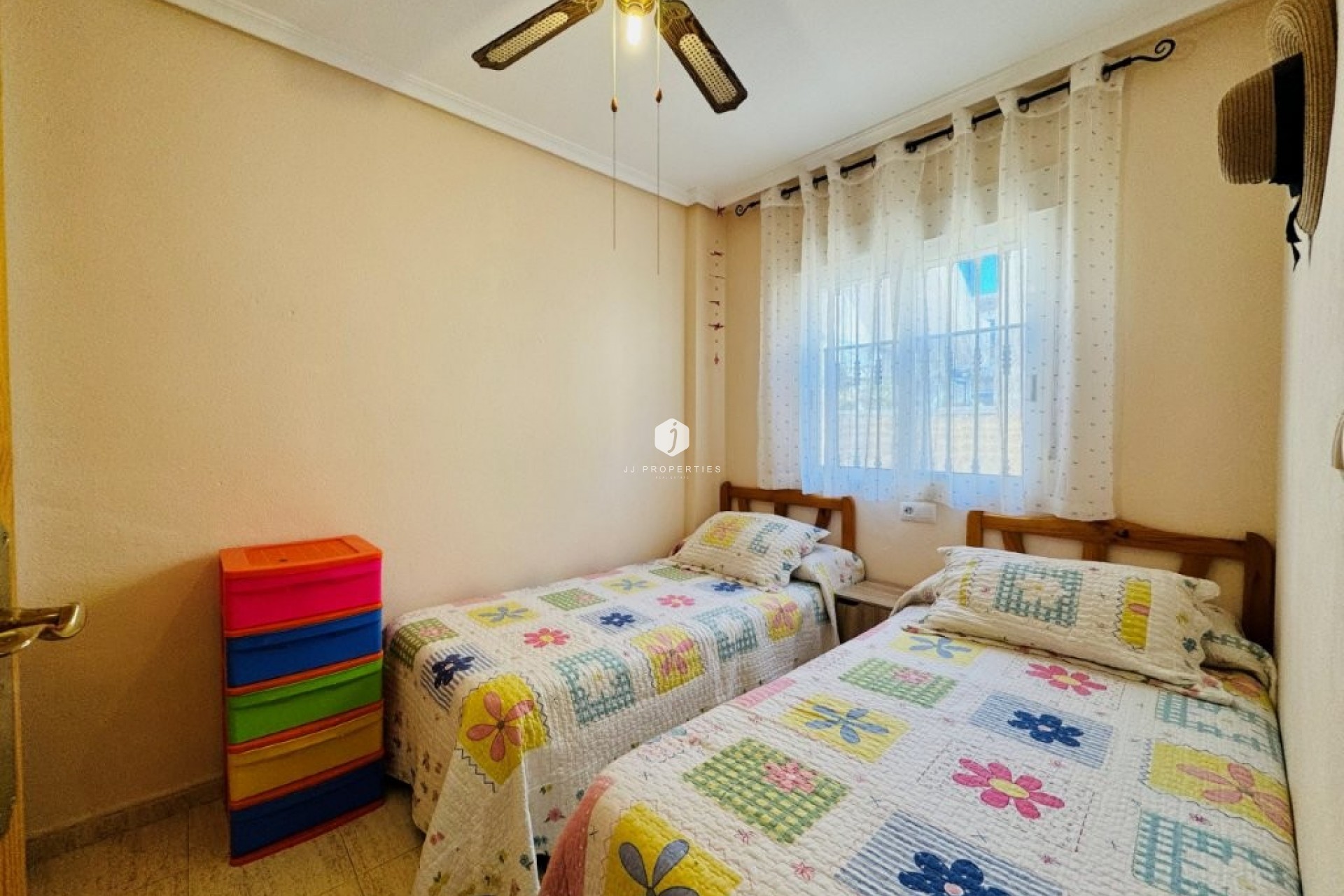 Resale - Apartment / flat -
La Mata - Costa Blanca