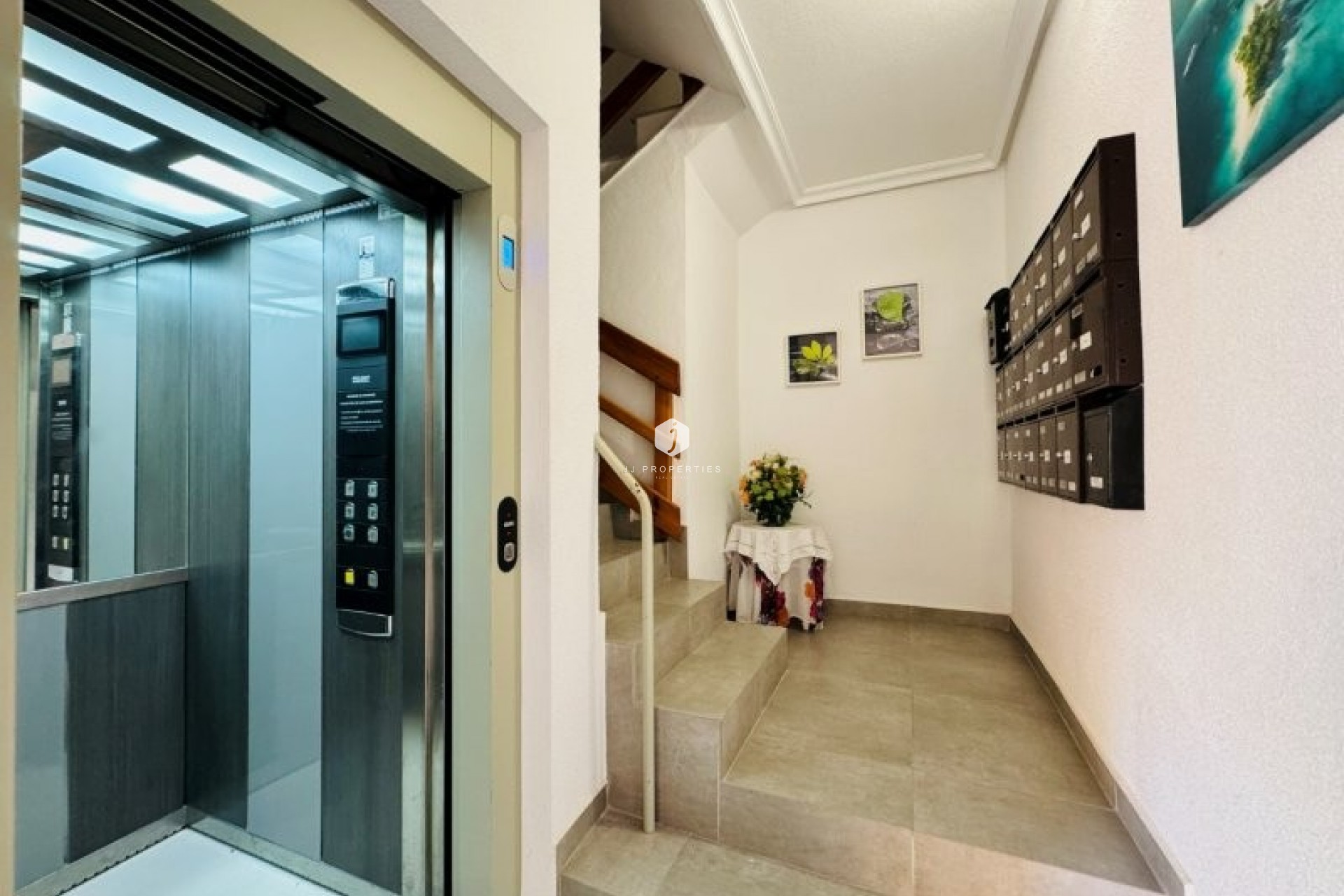 Resale - Apartment / flat -
La Mata - Costa Blanca