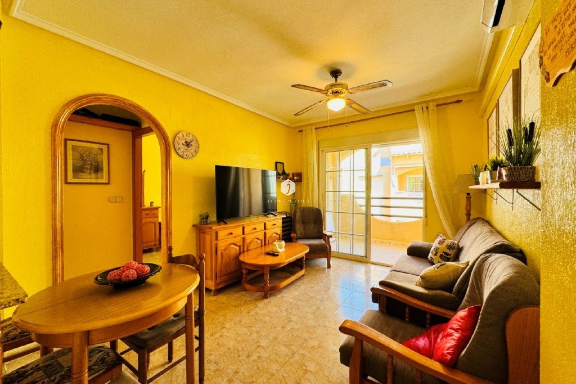 Resale - Apartment / flat -
La Mata - Costa Blanca