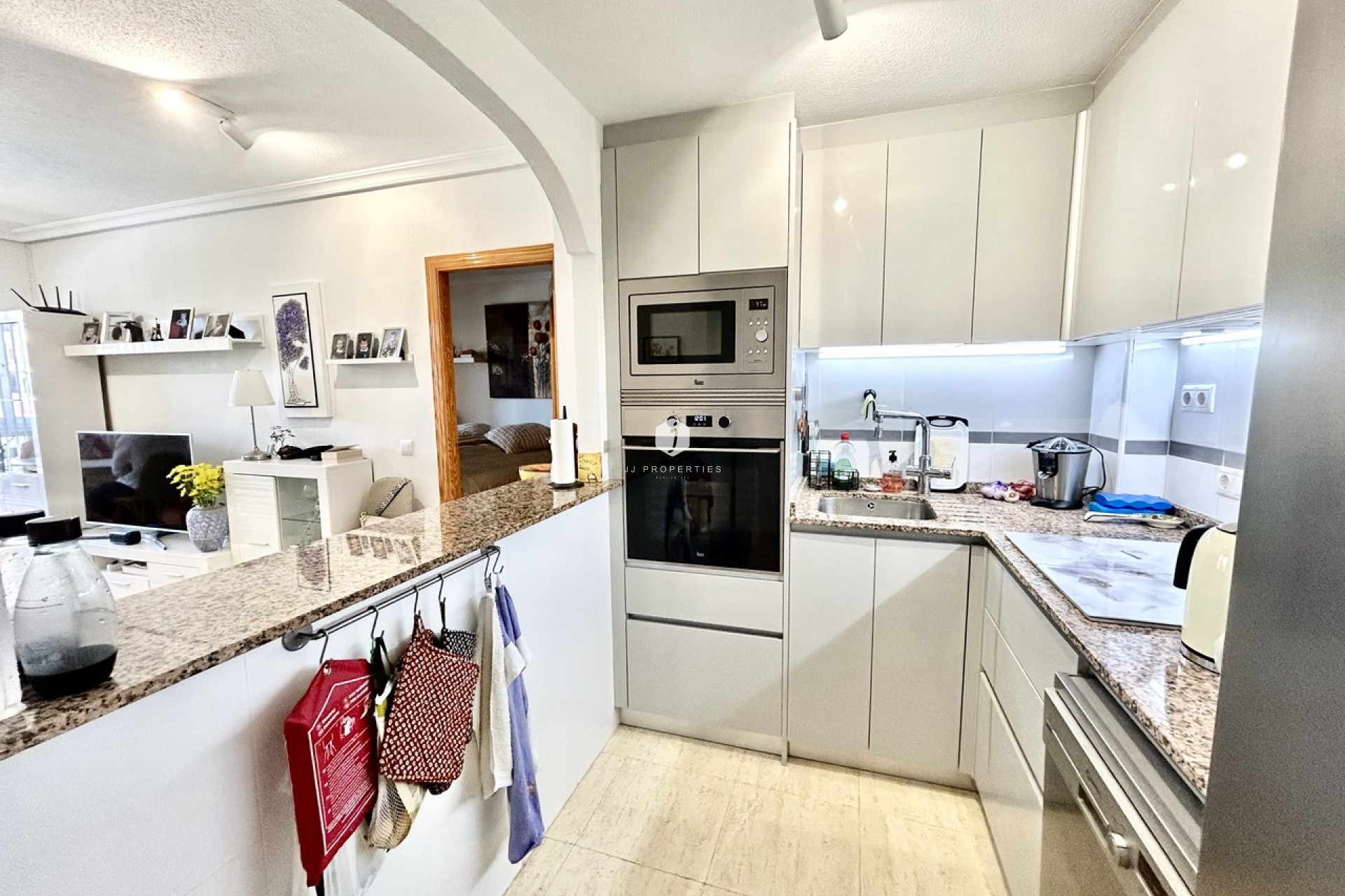 Resale - Apartment / flat -
La Mata - Costa Blanca