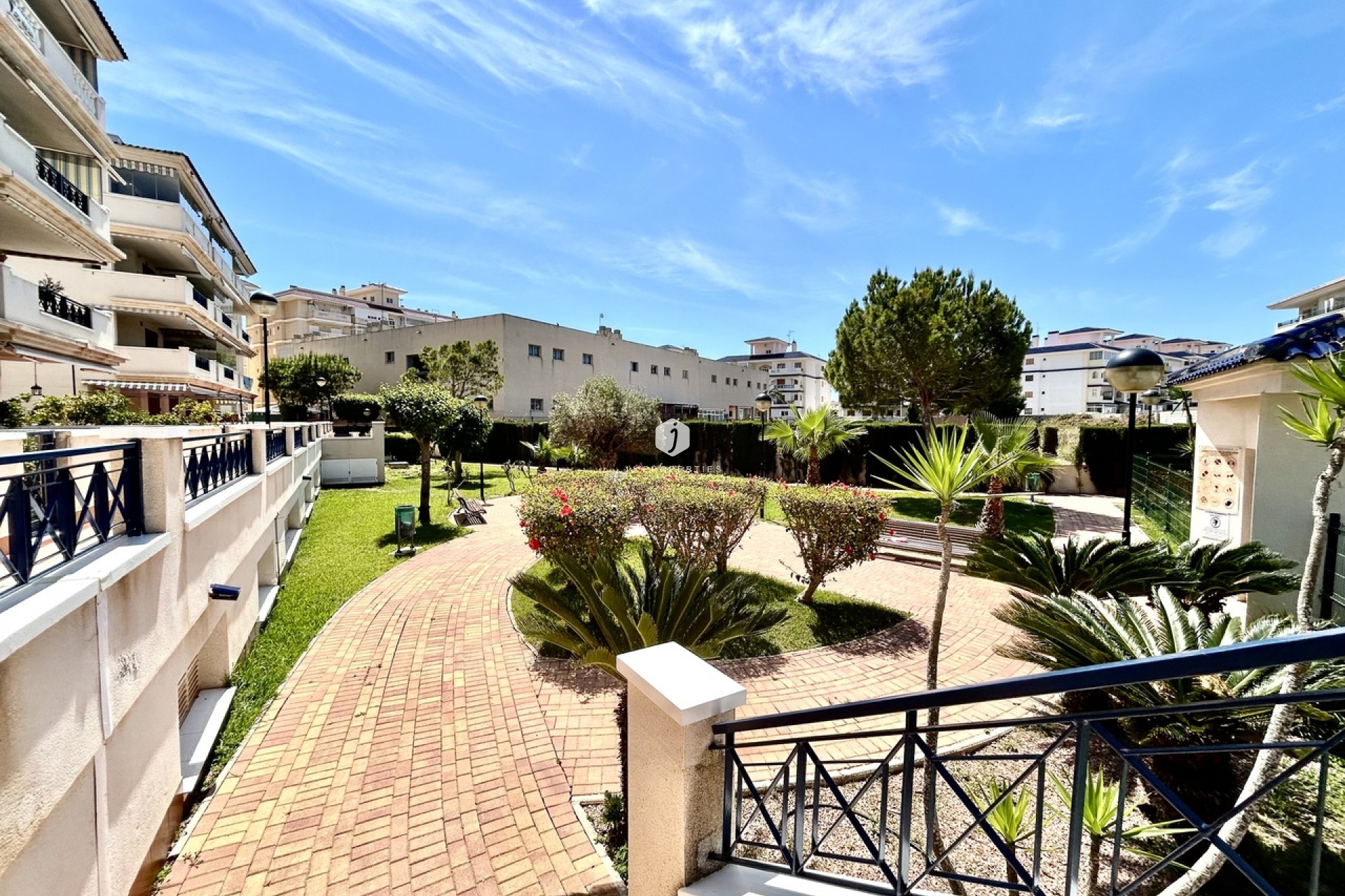 Resale - Apartment / flat -
La Mata - Costa Blanca