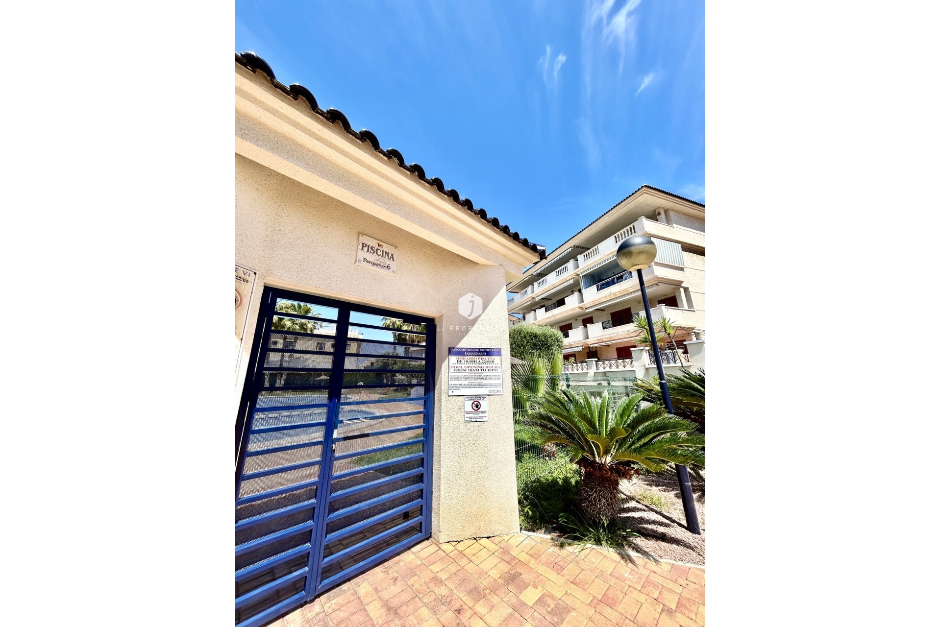 Resale - Apartment / flat -
La Mata - Costa Blanca