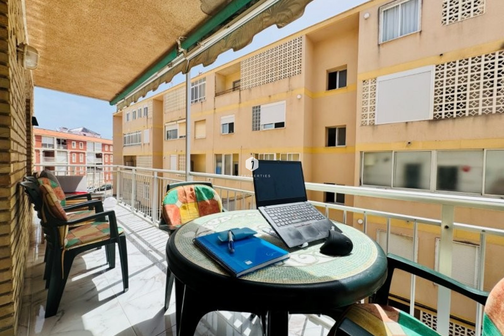 Resale - Apartment / flat -
La Mata - Costa Blanca