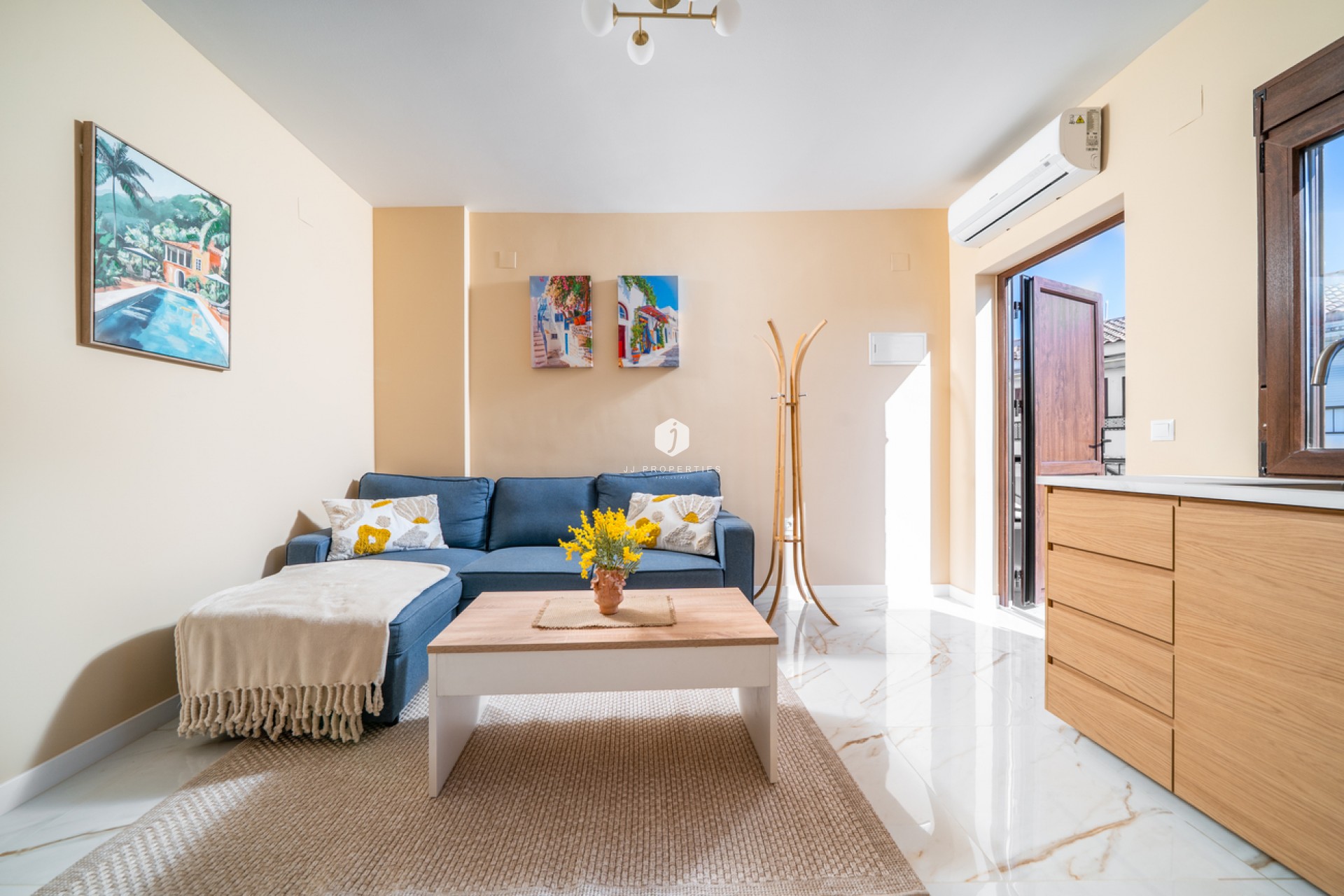 Resale - Apartment / flat -
La Mata - Costa Blanca