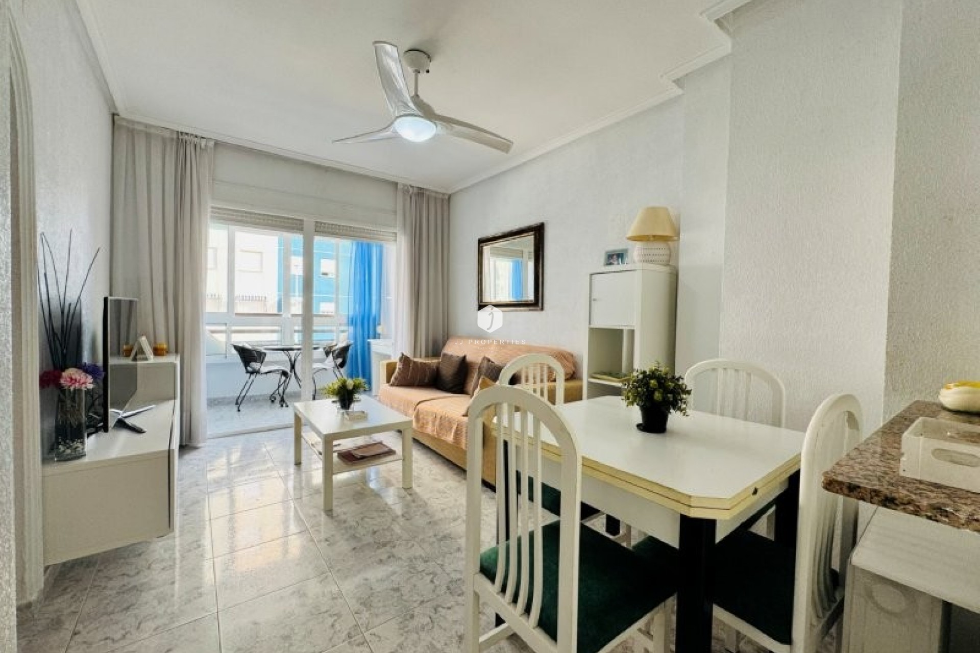 Resale - Apartment / flat -
La Mata - Costa Blanca