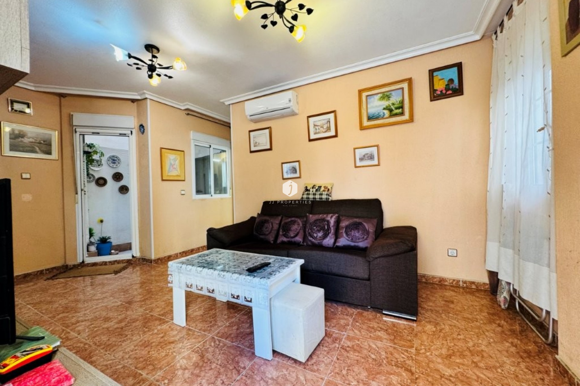 Resale - Apartment / flat -
La Mata - Costa Blanca