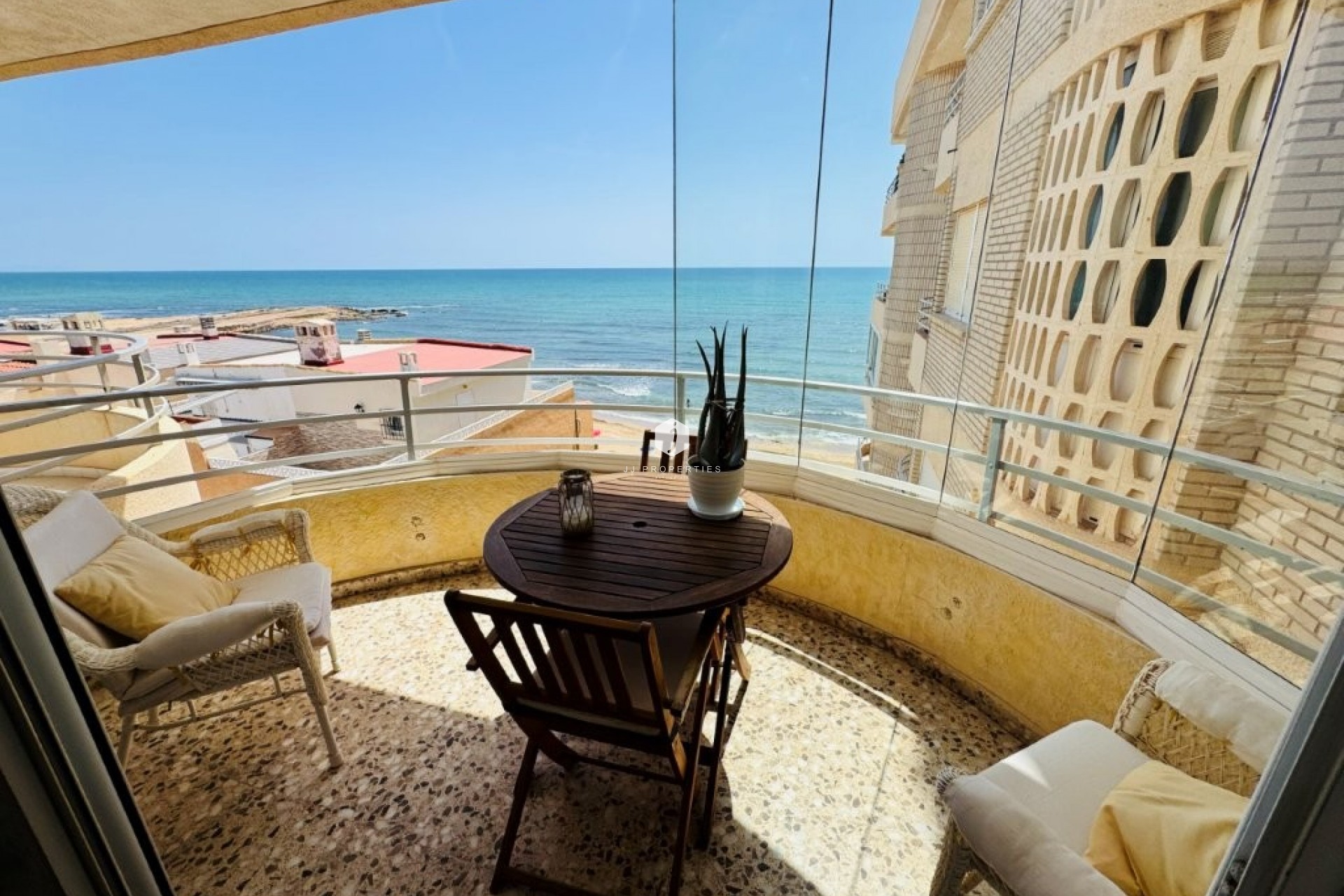 Resale - Apartment / flat -
La Mata - Costa Blanca