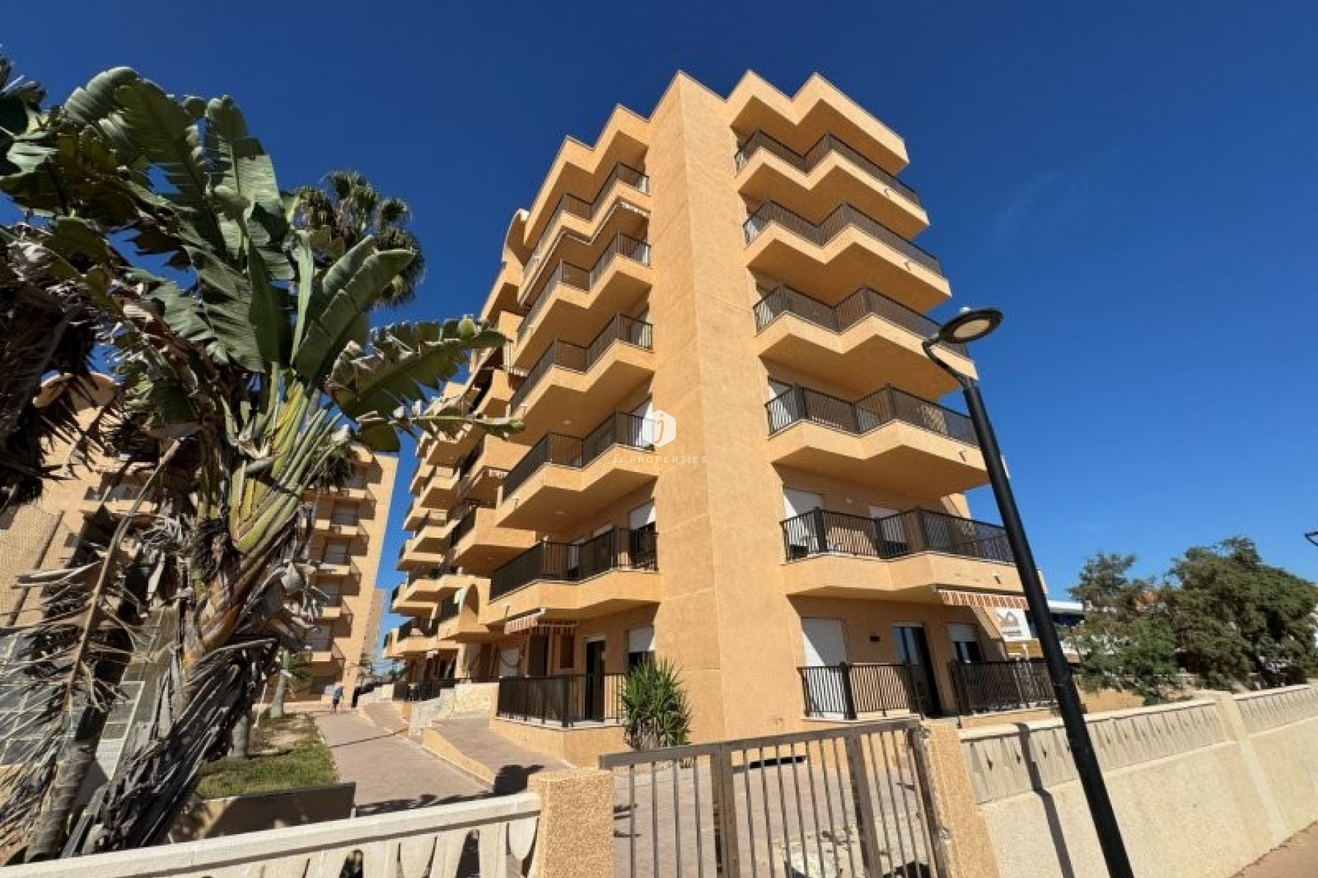 Resale - Apartment / flat -
La Mata - Costa Blanca
