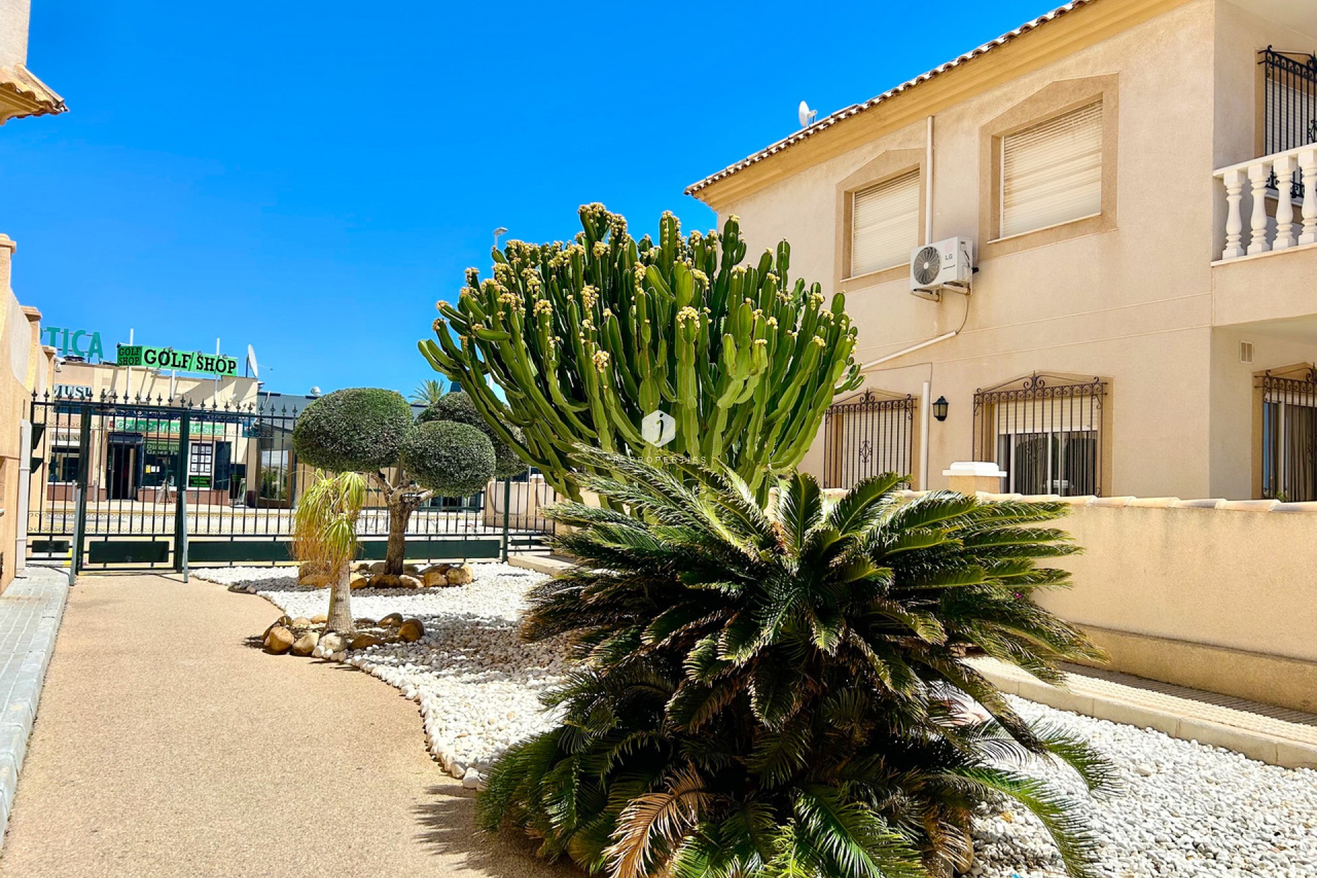 Resale - Apartment / flat -
La Zenia - Costa Blanca