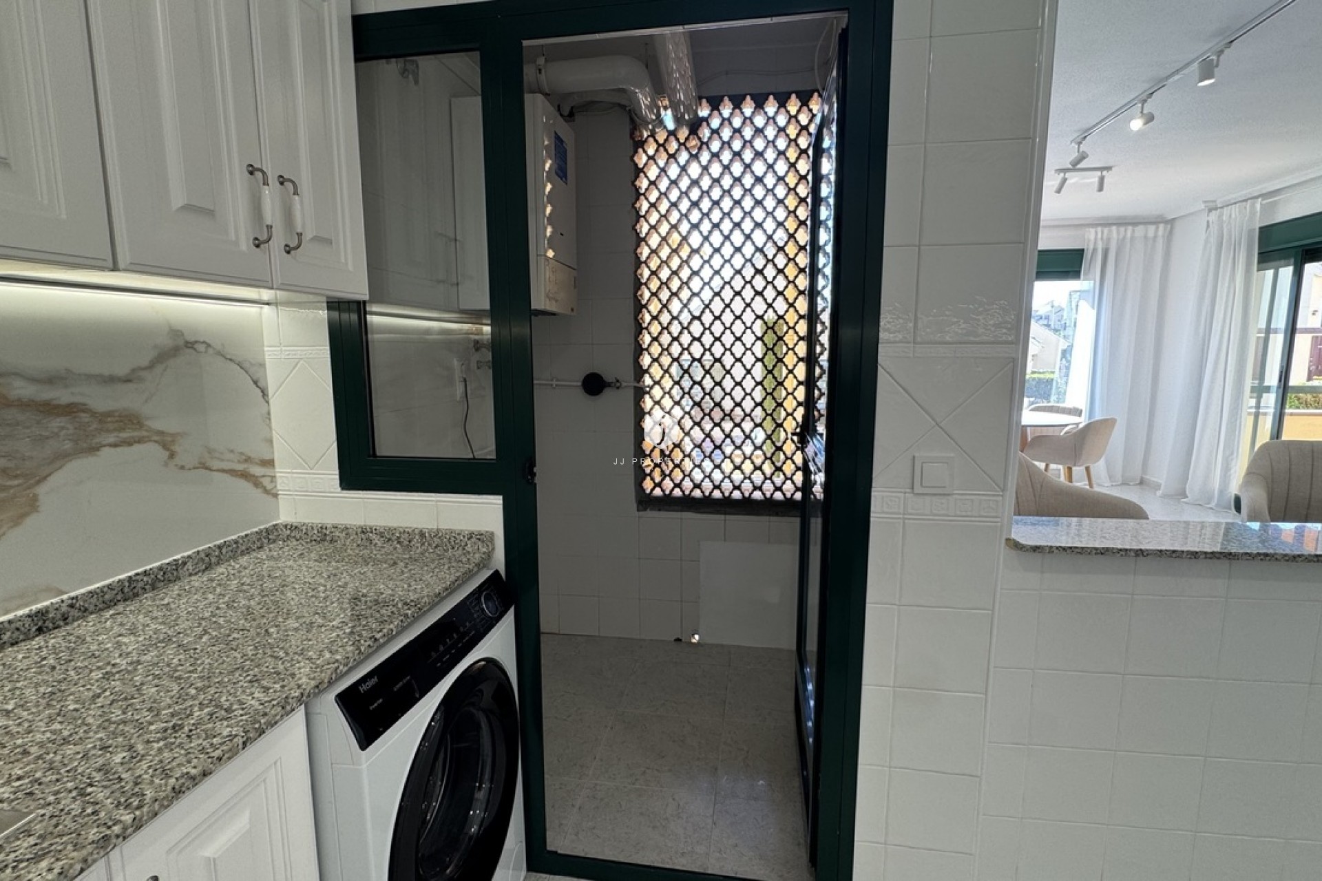 Resale - Apartment / flat -
Lomas De Campoamor - Costa Blanca