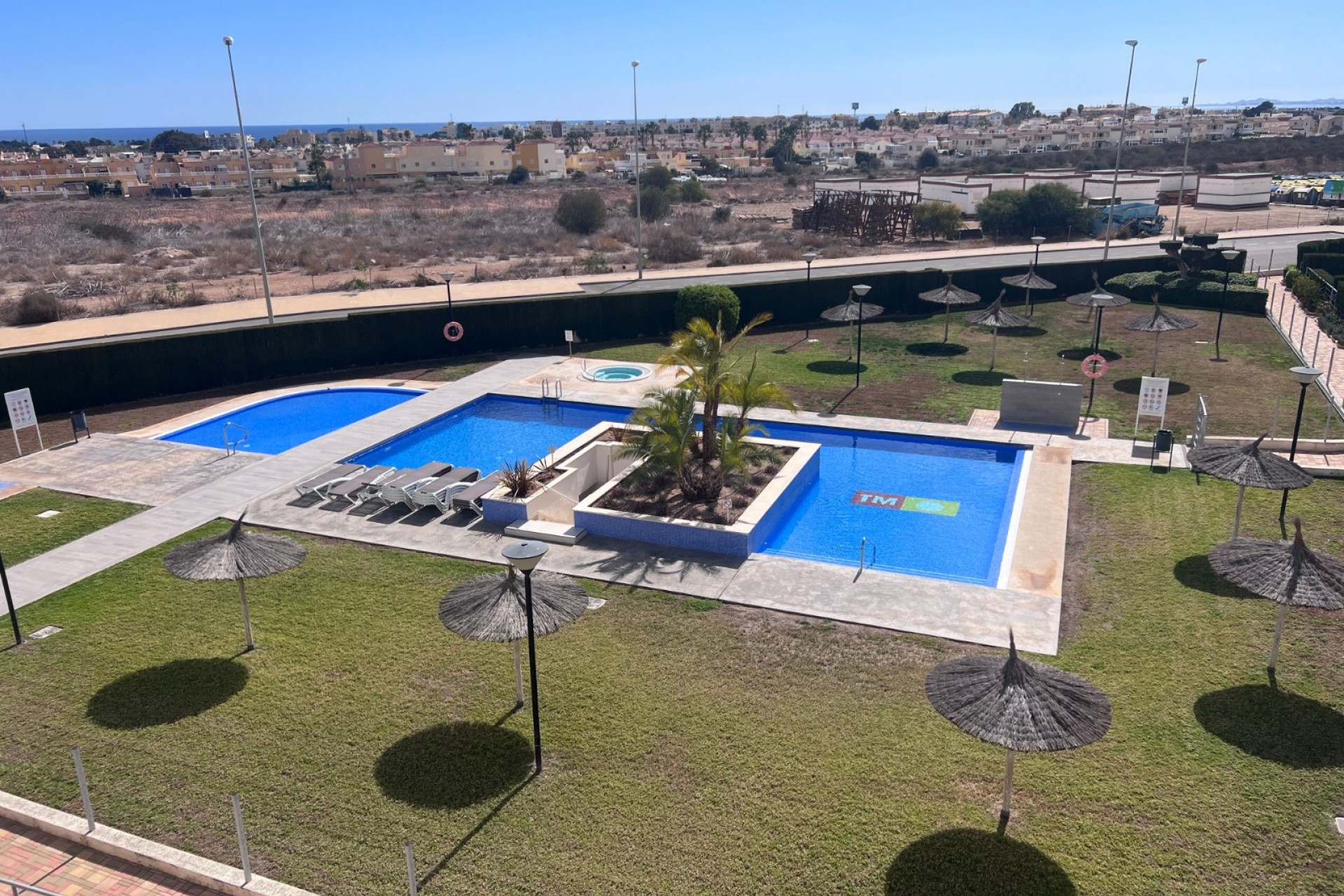 Resale - Apartment / flat -
Lomas De Campoamor - Inland