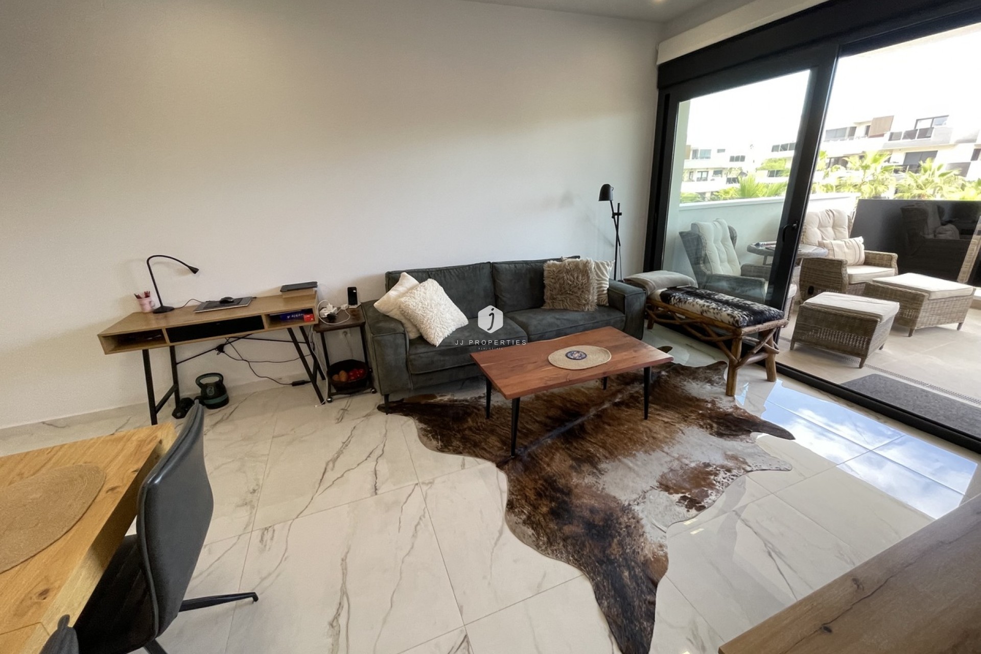 Resale - Apartment / flat -
Los Altos - Costa Blanca