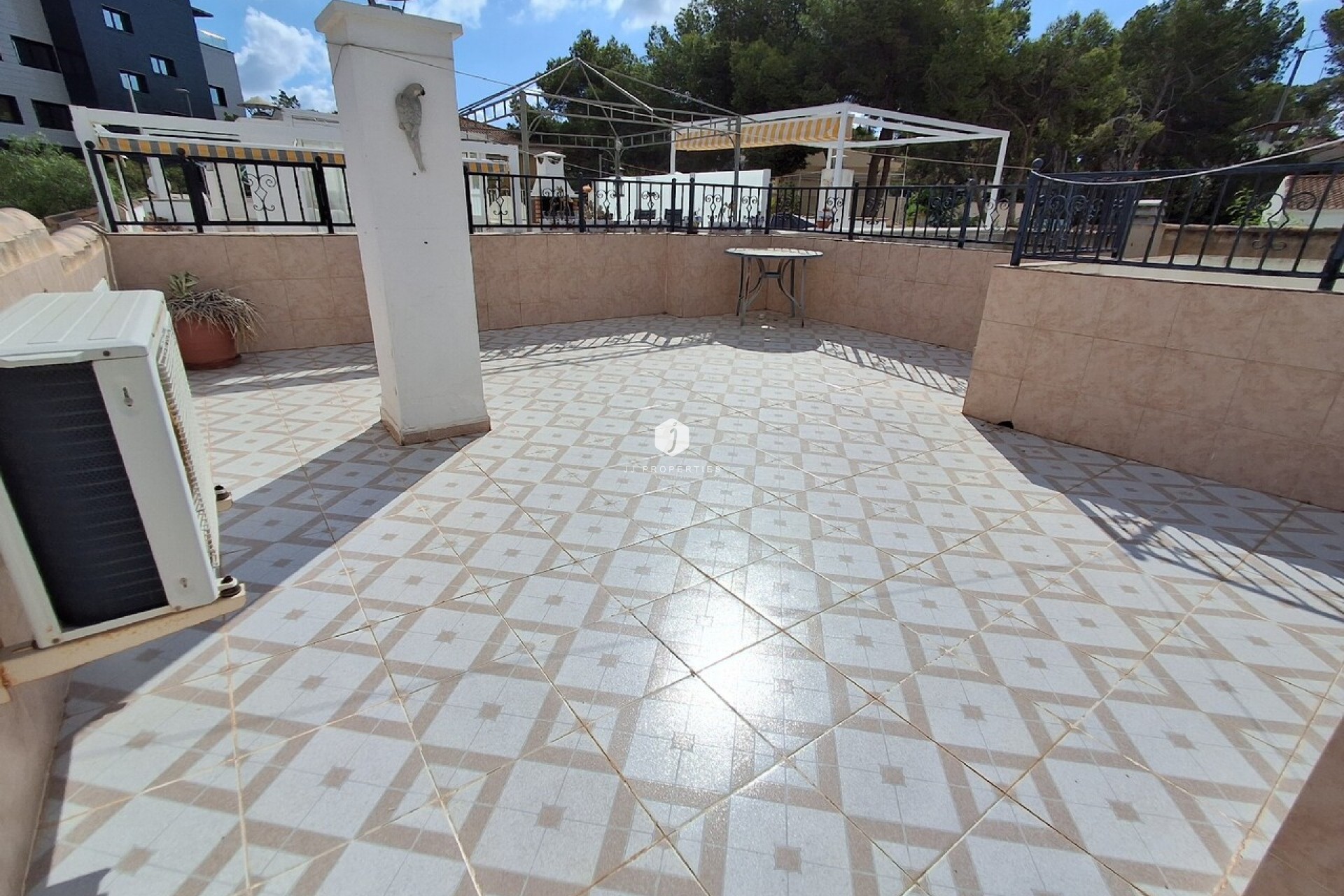 Resale - Apartment / flat -
Los Balcones - Costa Blanca