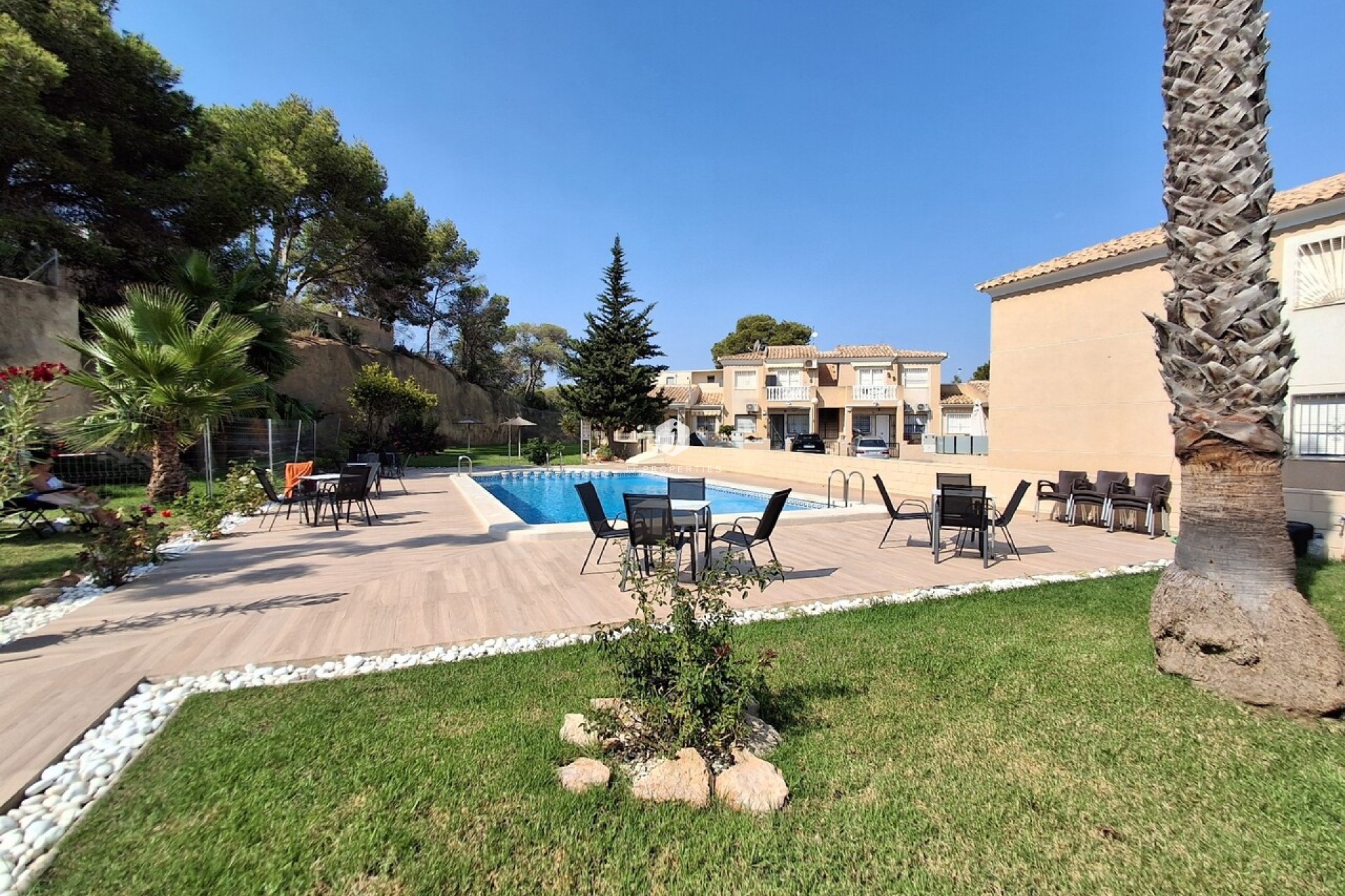 Resale - Apartment / flat -
Los Balcones - Costa Blanca