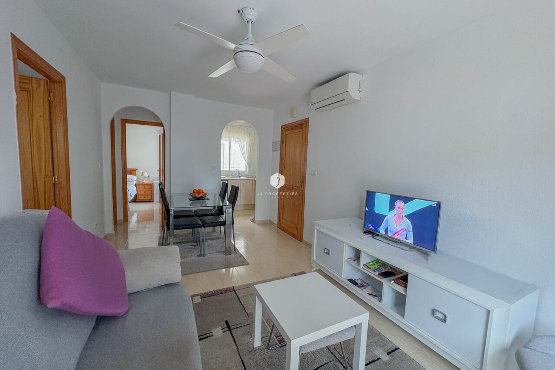 Resale - Apartment / flat -
Los Balcones - Costa Blanca