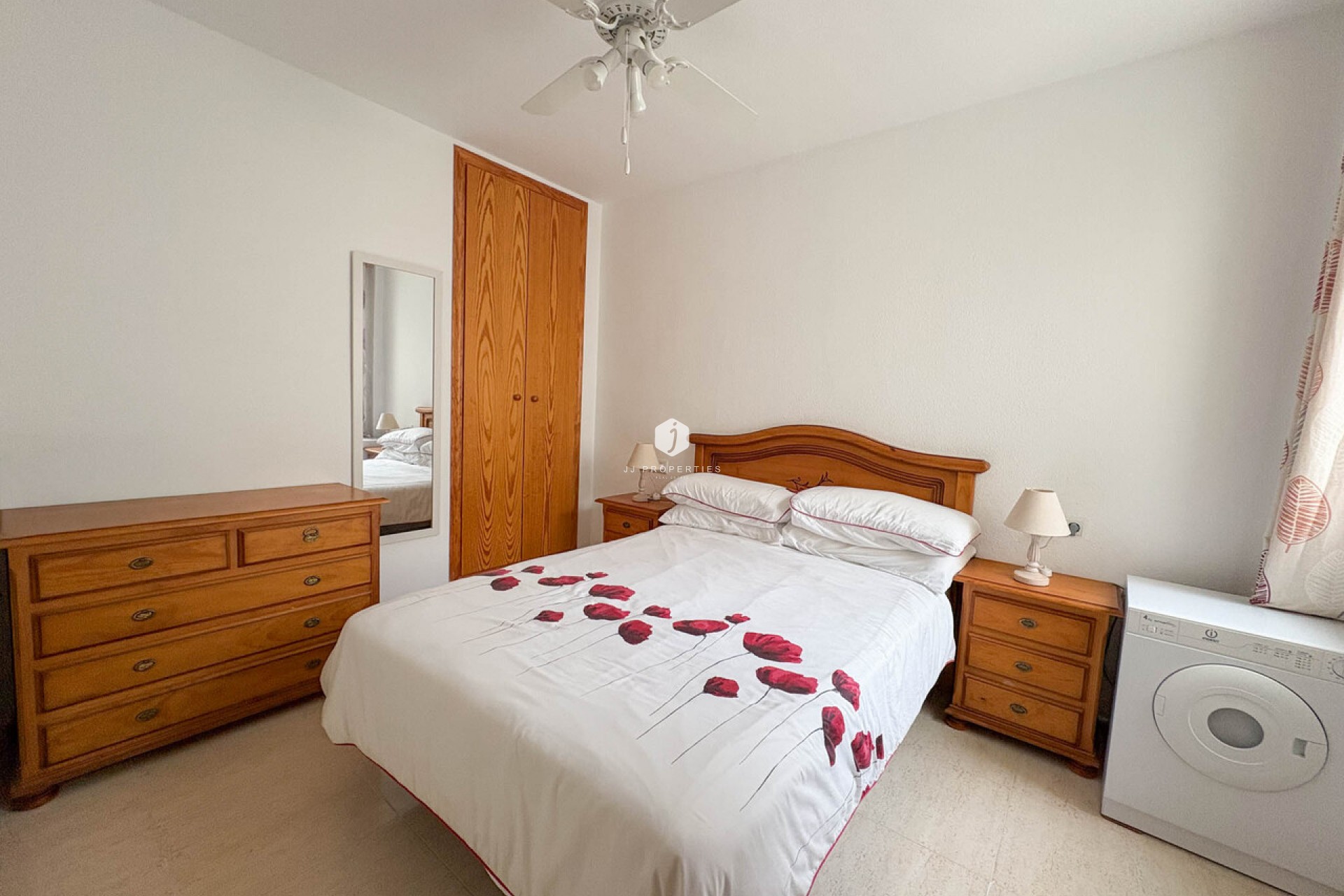 Resale - Apartment / flat -
Los Balcones - Costa Blanca