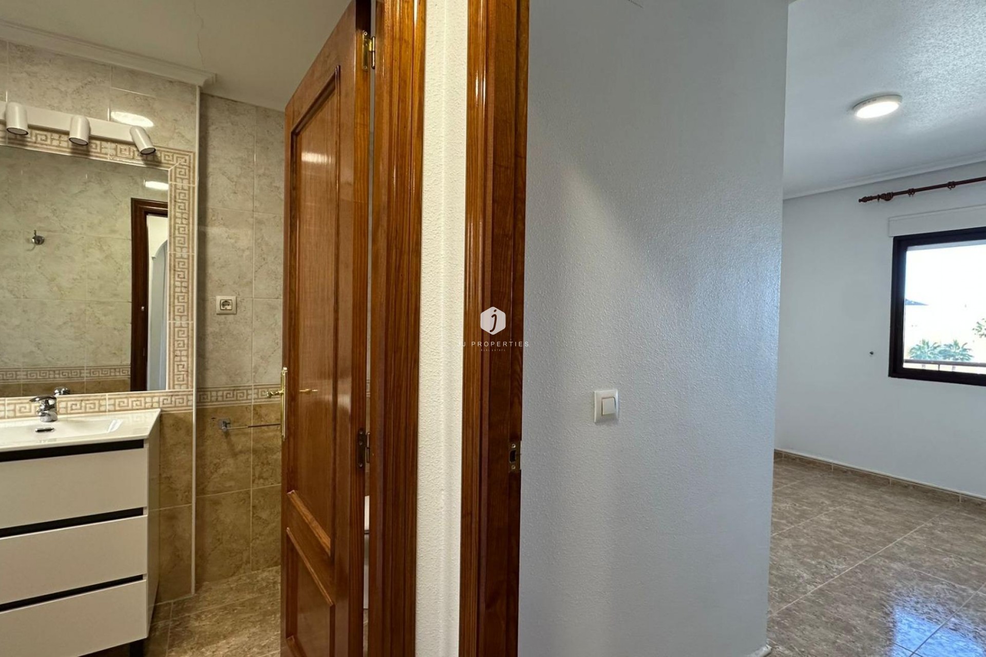 Resale - Apartment / flat -
Orihuela Costa - Campoamor