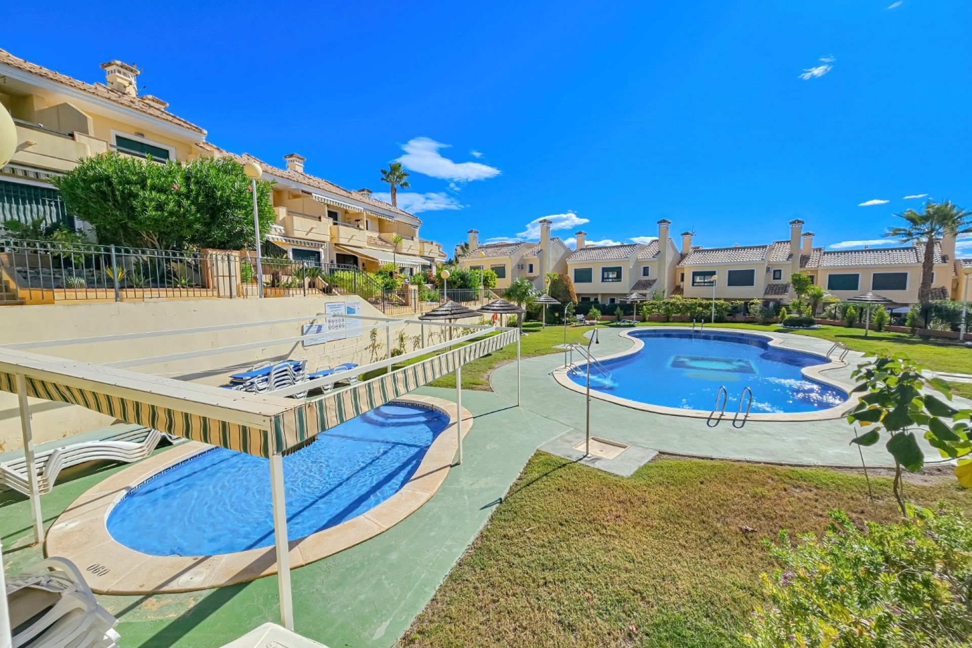 Resale - Apartment / flat -
Orihuela Costa - Costa Blanca