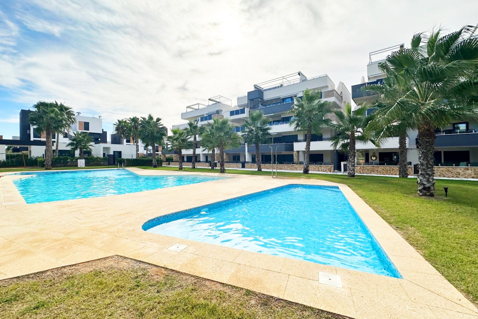 Resale - Apartment / flat -
Orihuela Costa - Costa Blanca