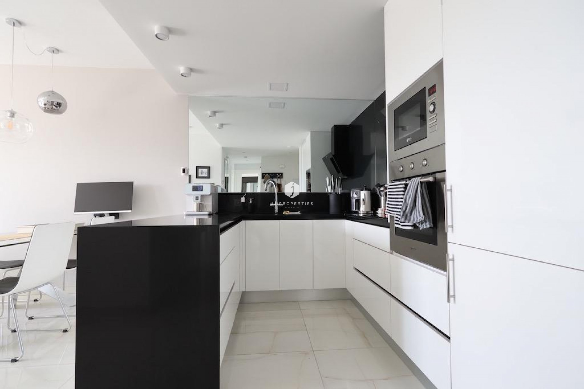 Resale - Apartment / flat -
Orihuela Costa - Costa Blanca