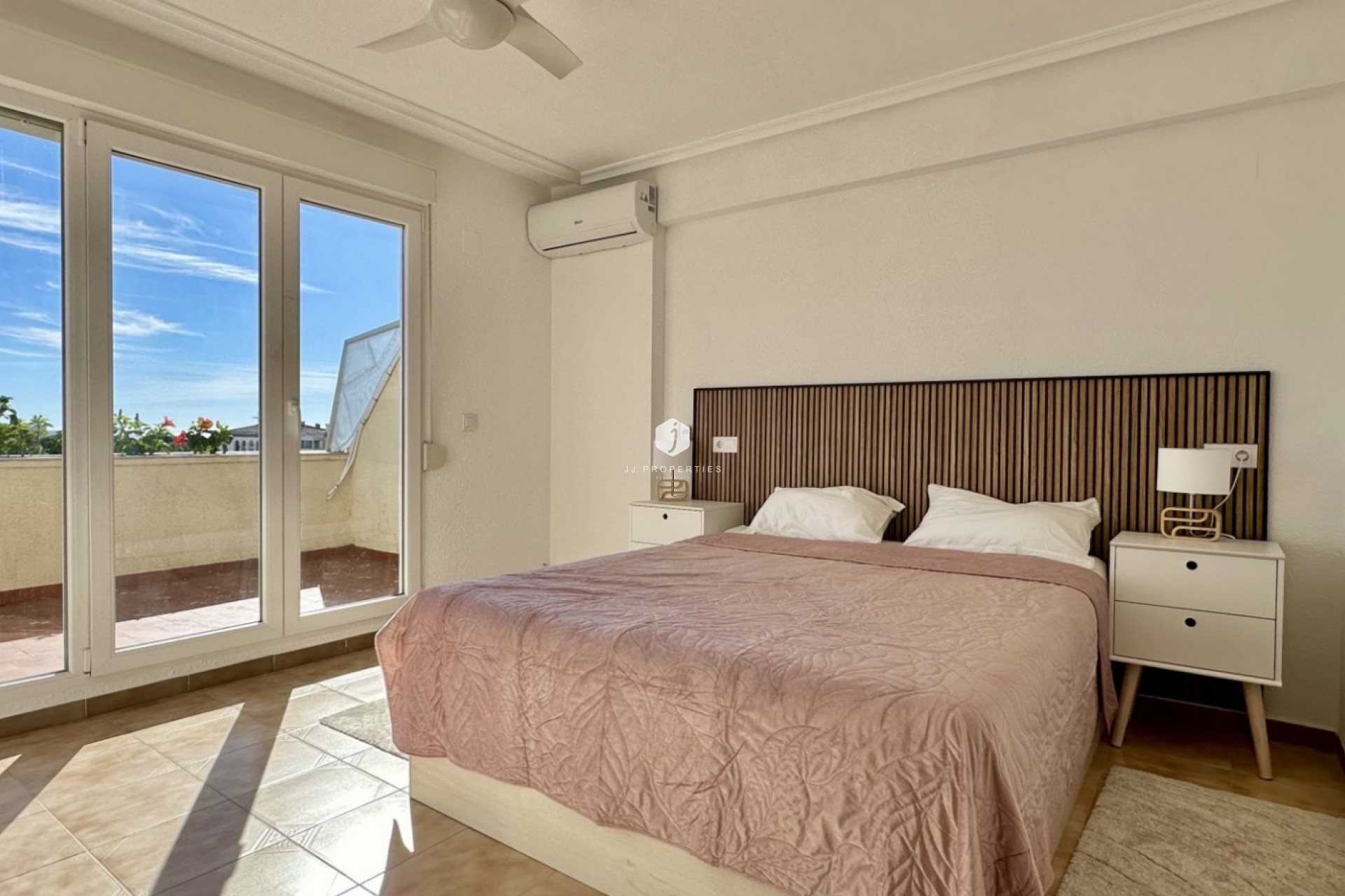 Resale - Apartment / flat -
Orihuela Costa - Costa Blanca