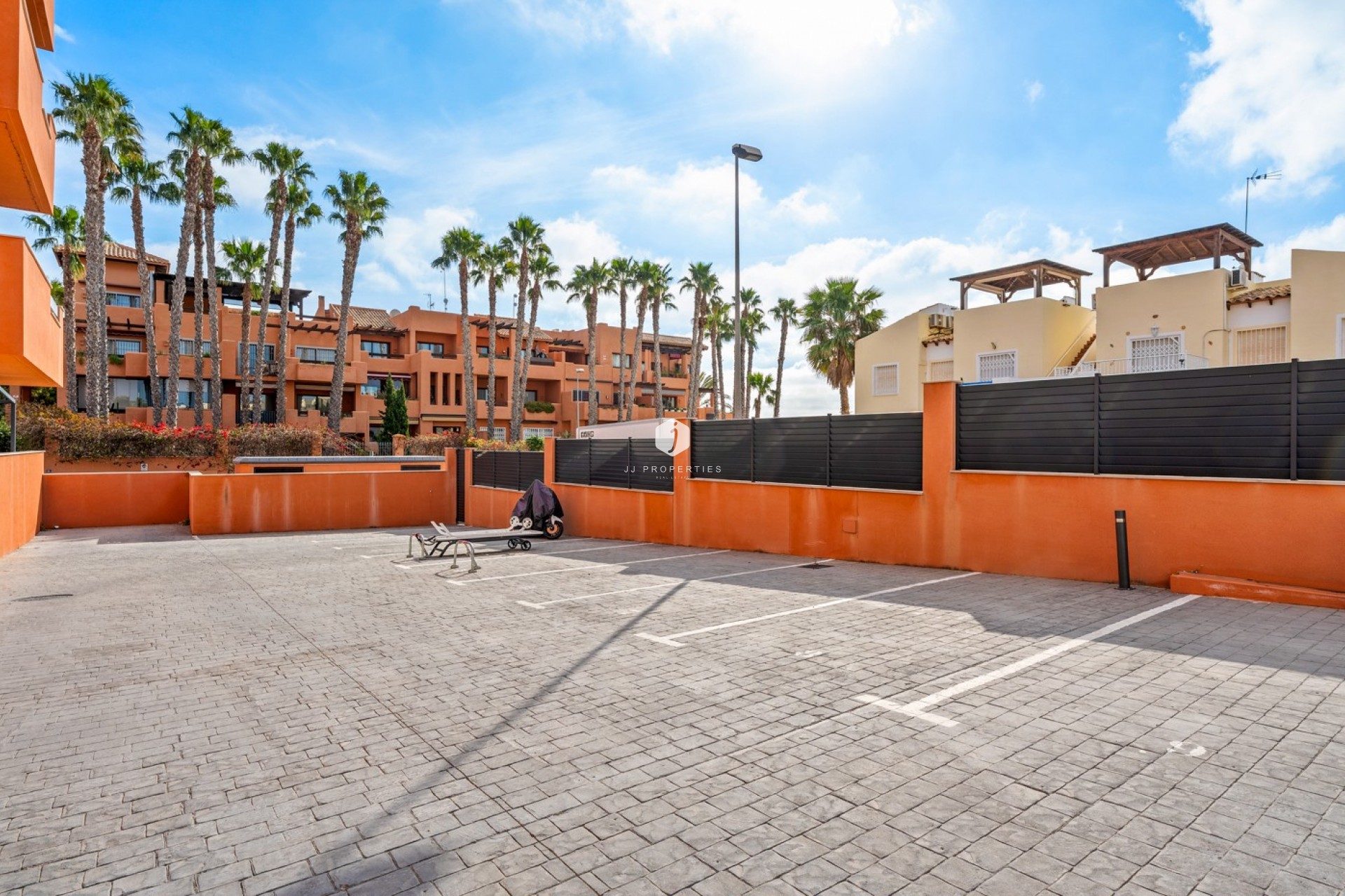 Resale - Apartment / flat -
Orihuela Costa - Costa Blanca