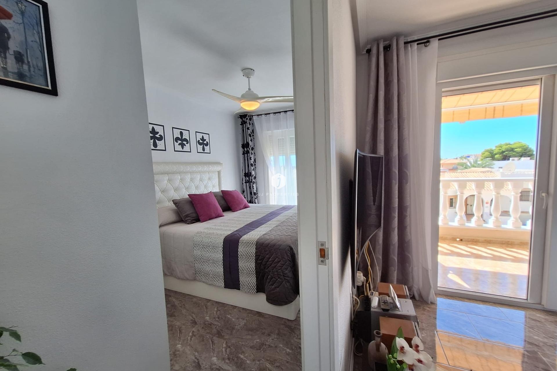 Resale - Apartment / flat -
Orihuela Costa - La Zenia