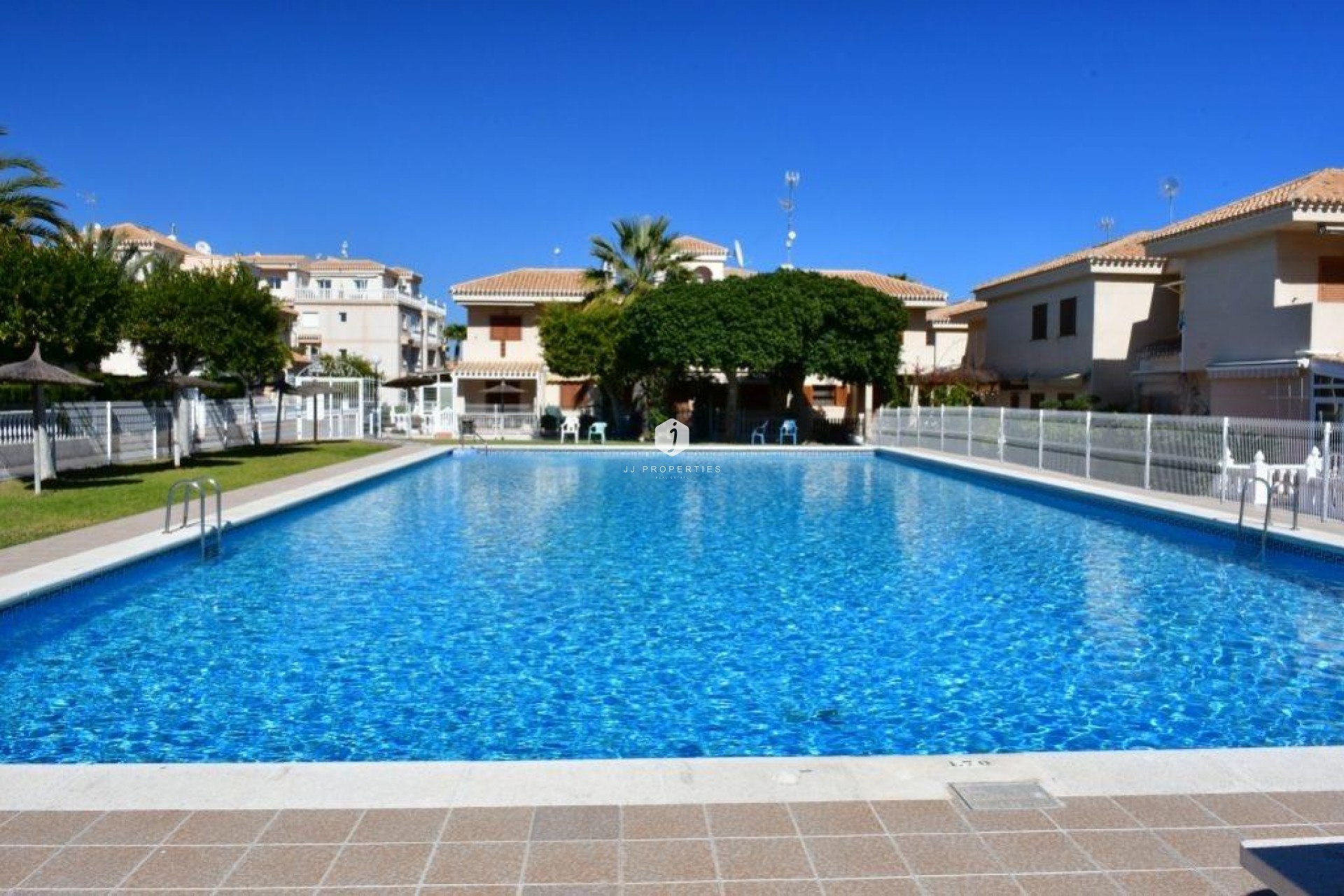 Resale - Apartment / flat -
Orihuela Costa - La Zenia
