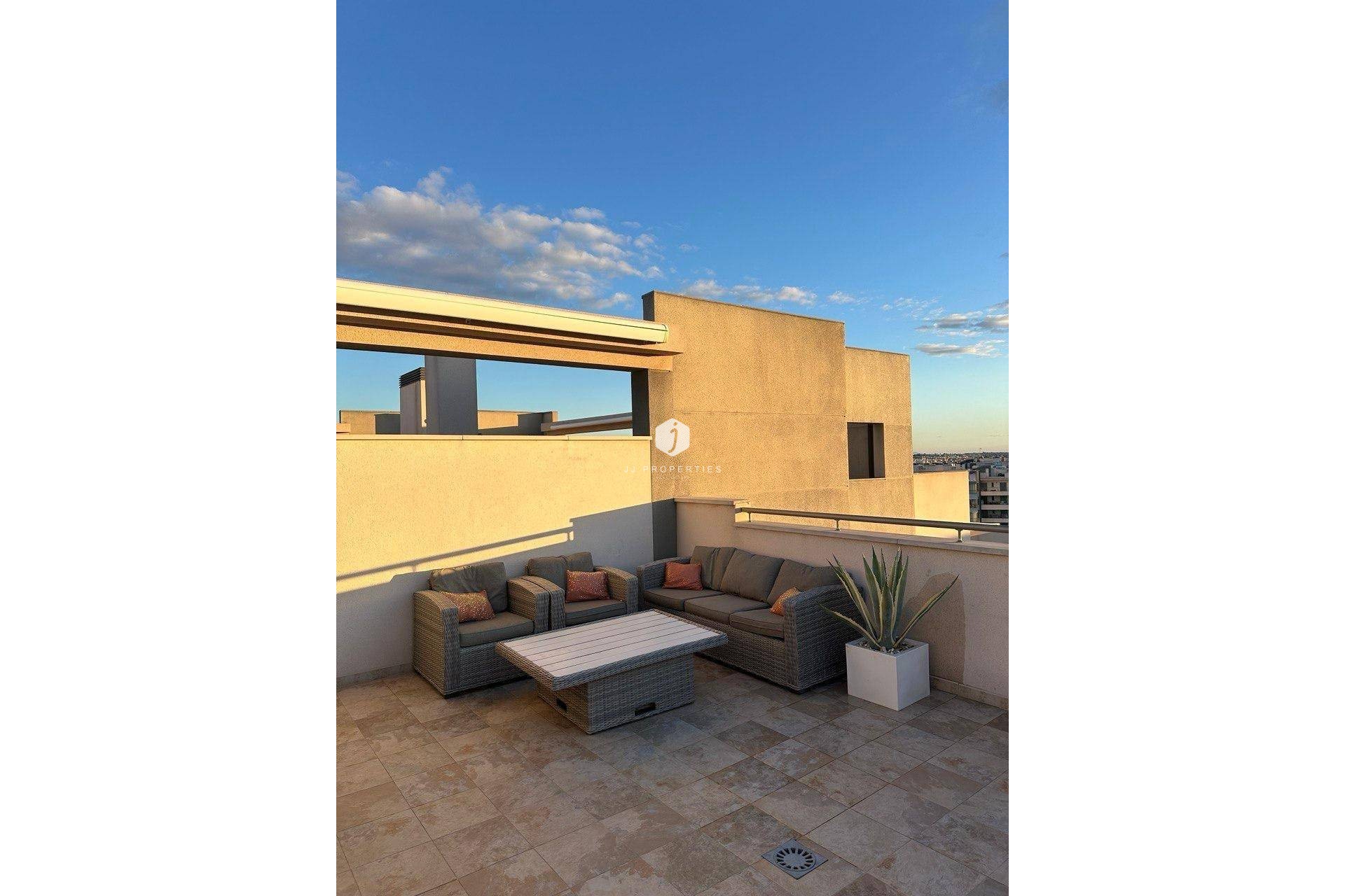 Resale - Apartment / flat -
Orihuela Costa - Villamartín