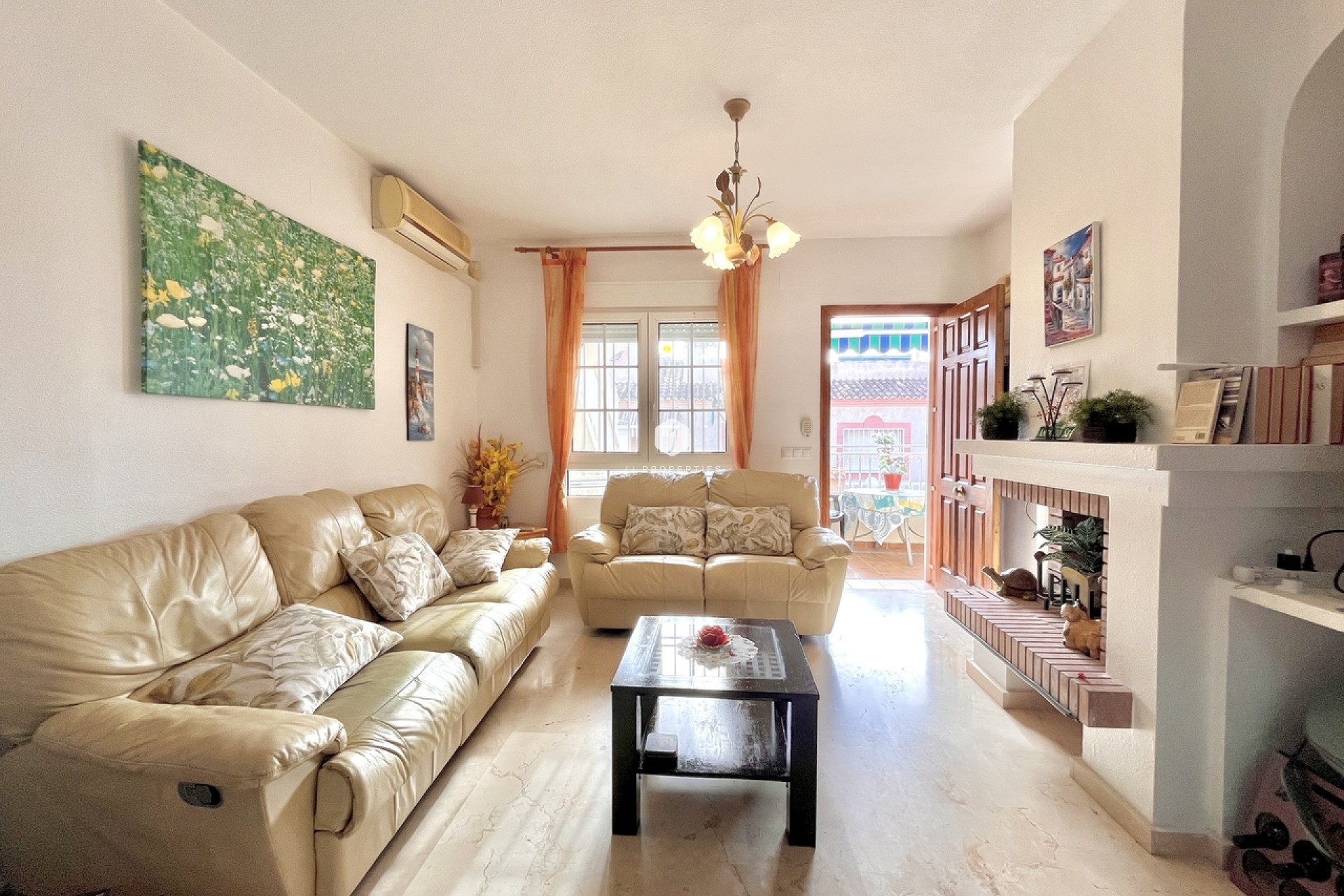 Resale - Apartment / flat -
Playa Flamenca - Costa Blanca