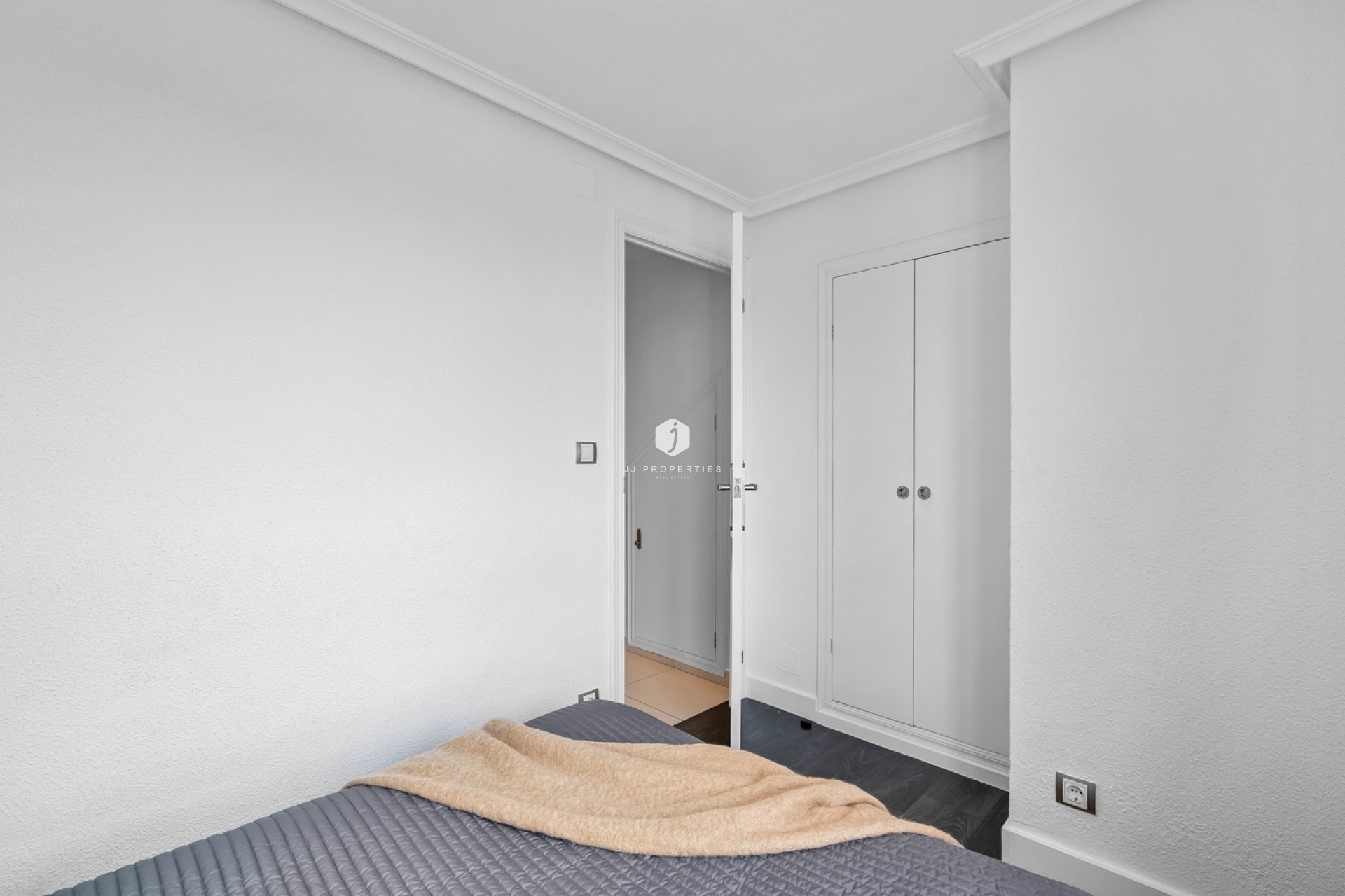 Resale - Apartment / flat -
Punta Prima - Costa Blanca