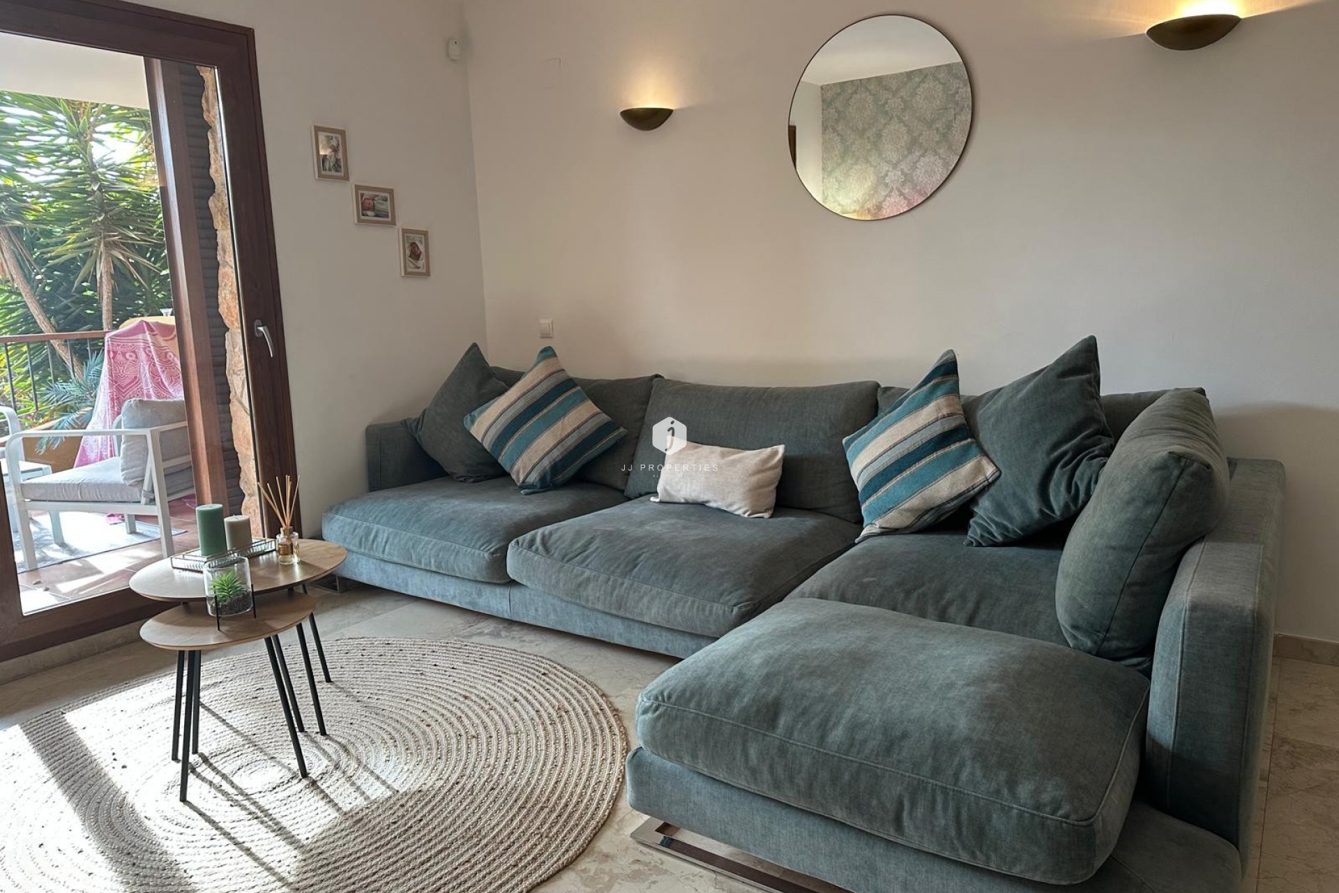 Resale - Apartment / flat -
Punta Prima - Costa Blanca