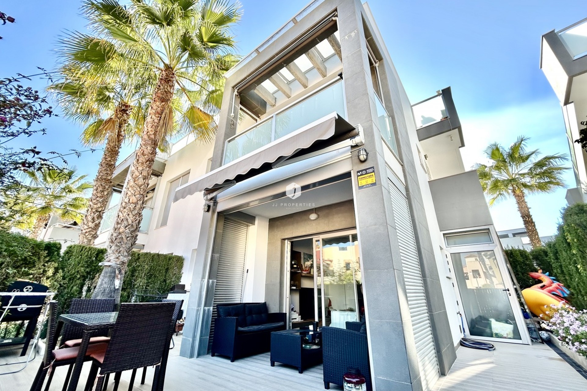 Resale - Apartment / flat -
Punta Prima - Costa Blanca