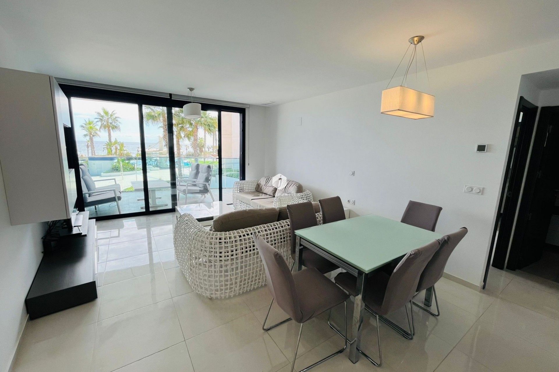 Resale - Apartment / flat -
Punta Prima - Costa Blanca
