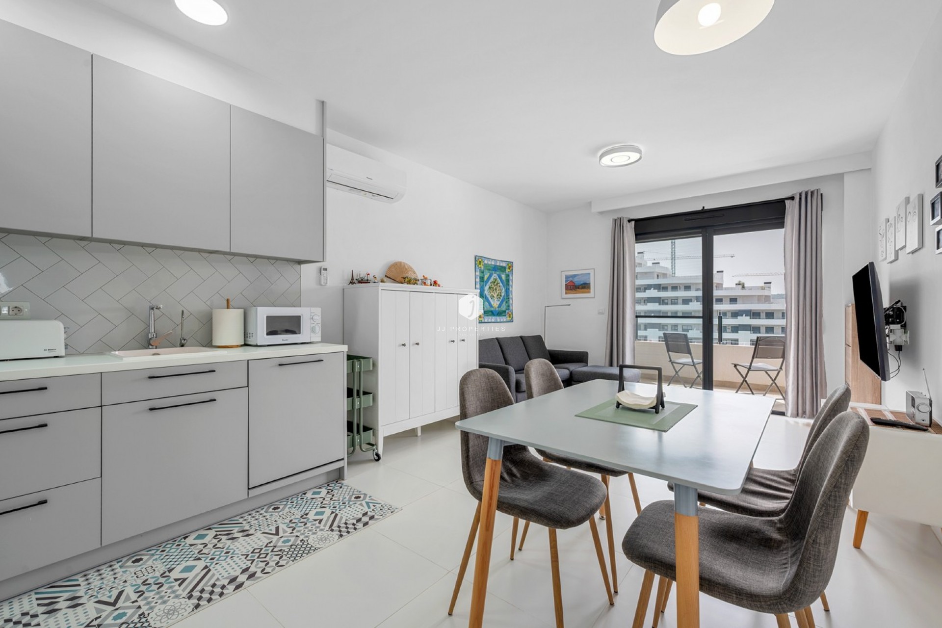 Resale - Apartment / flat -
San Miguel de Salinas - Inland