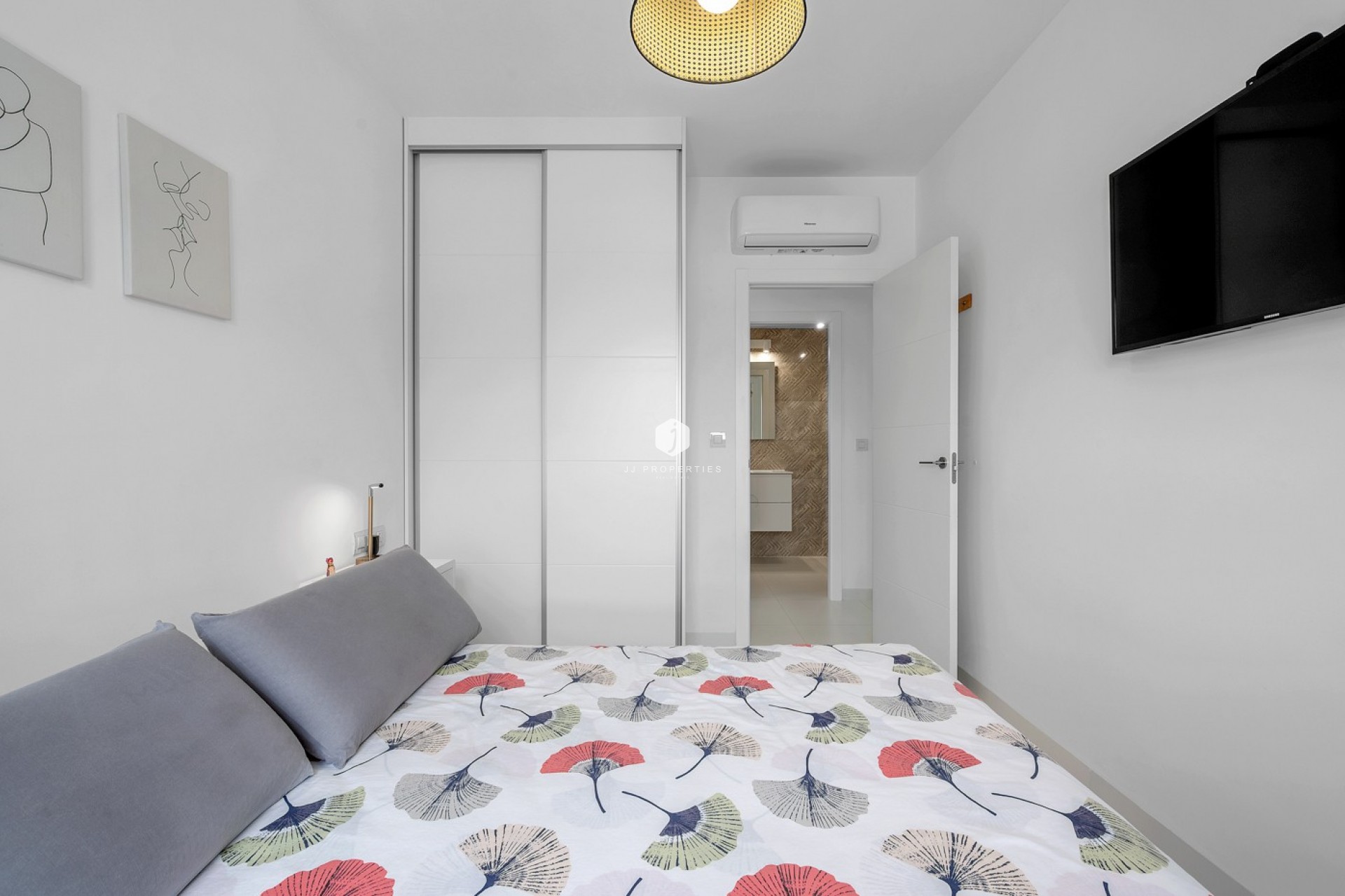 Resale - Apartment / flat -
San Miguel de Salinas - Inland