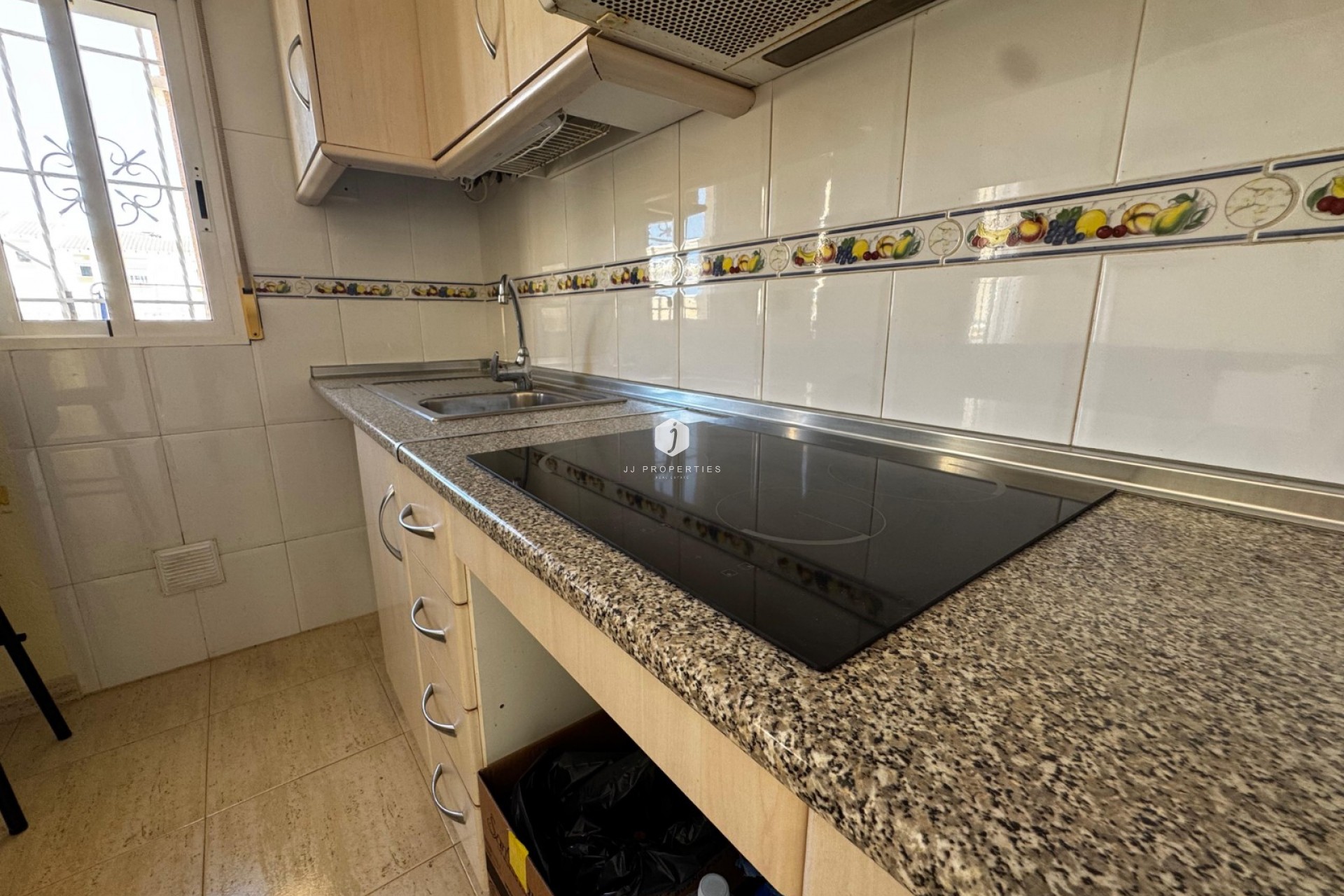 Resale - Apartment / flat -
San Miguel de Salinas - Inland