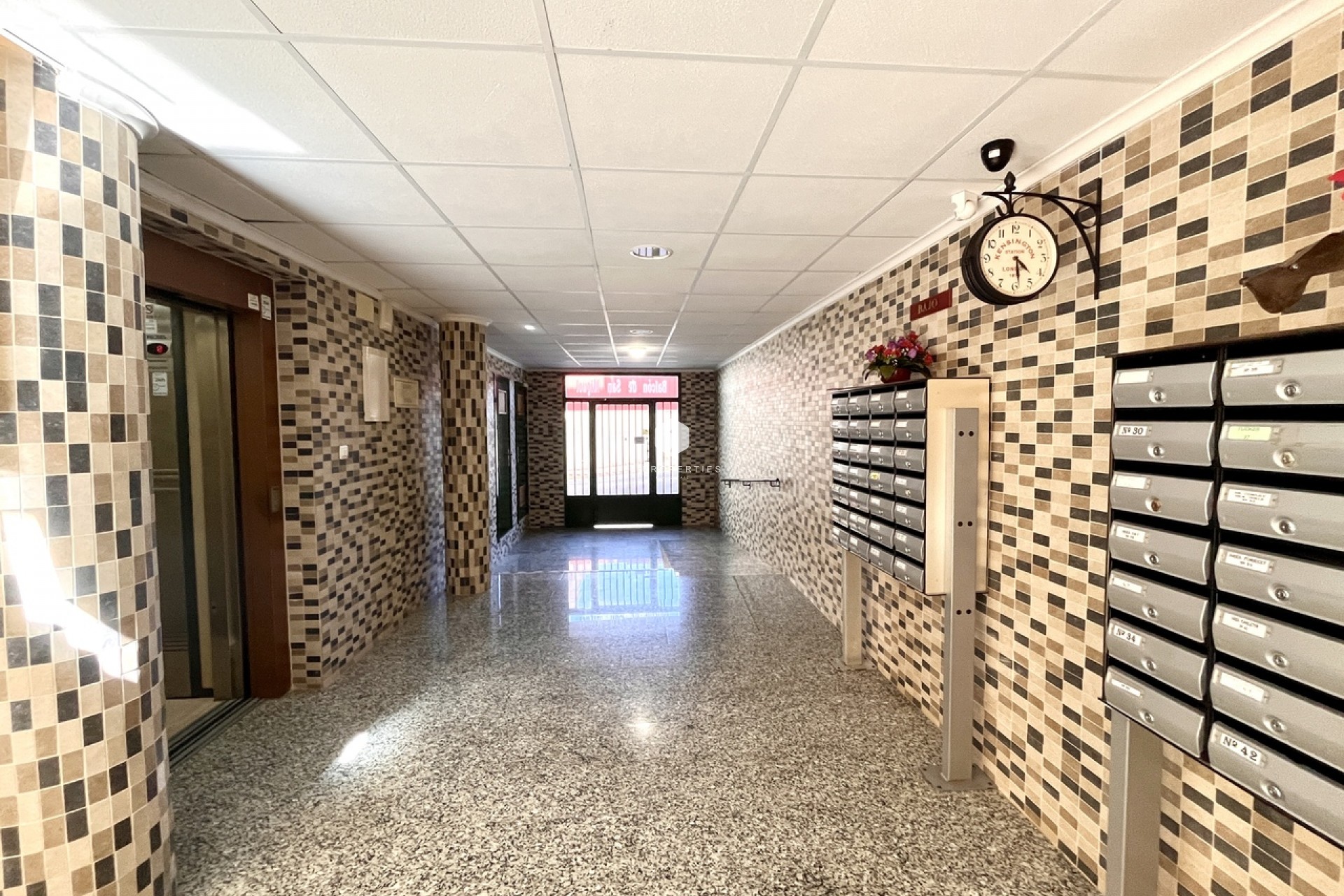 Resale - Apartment / flat -
San Miguel de Salinas - Inland