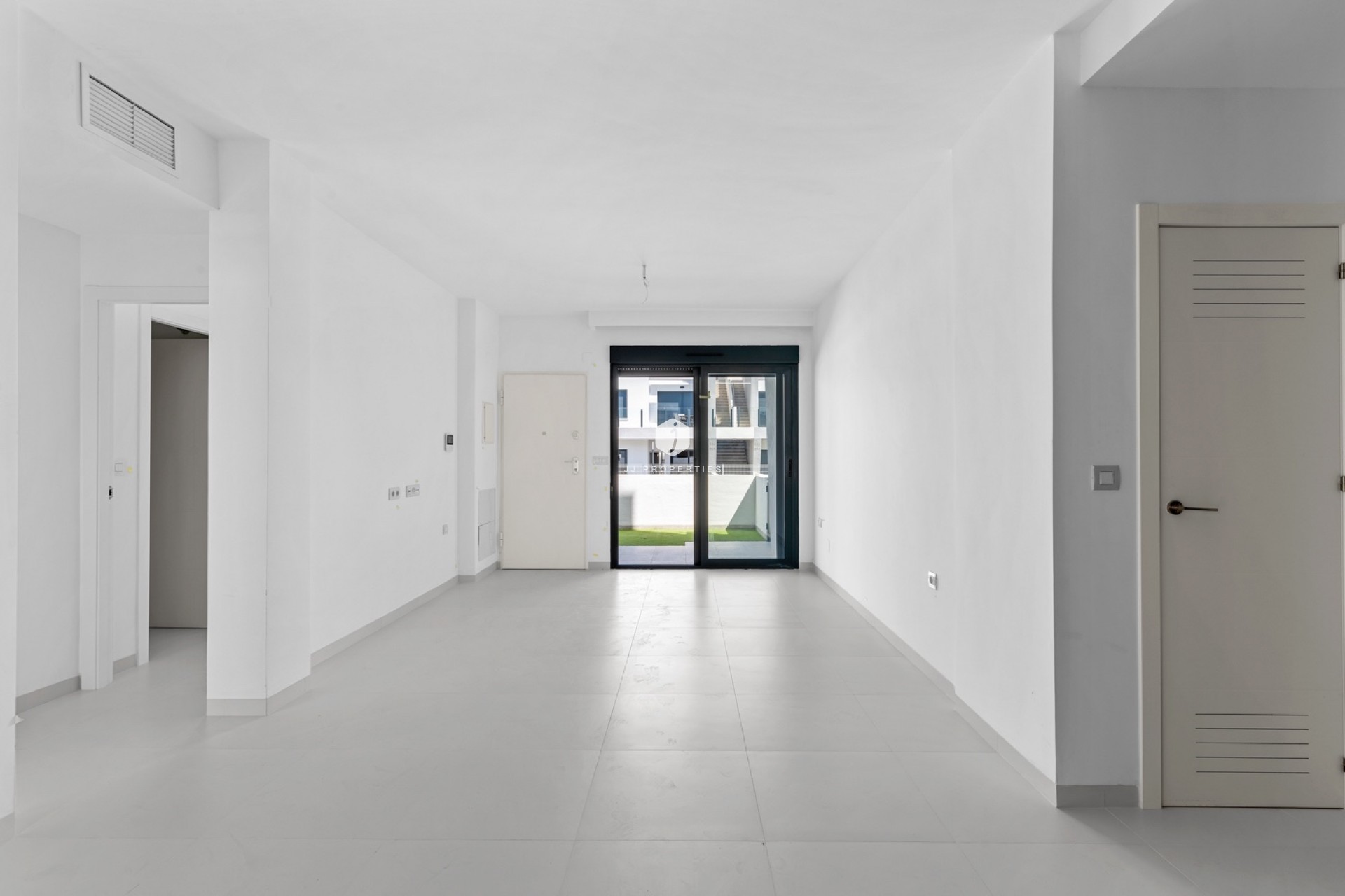 Resale - Apartment / flat -
San Miguel de Salinas - Inland