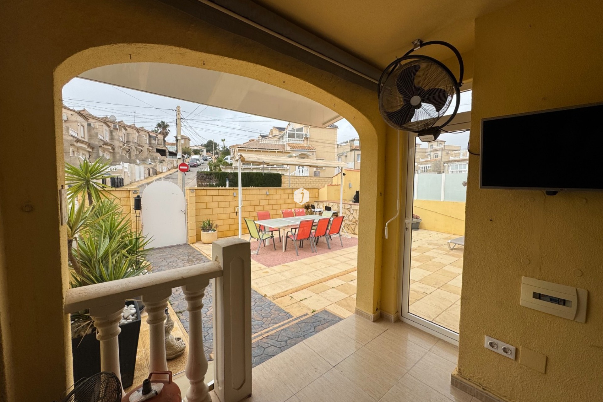 Resale - Apartment / flat -
San Miguel de Salinas - Inland
