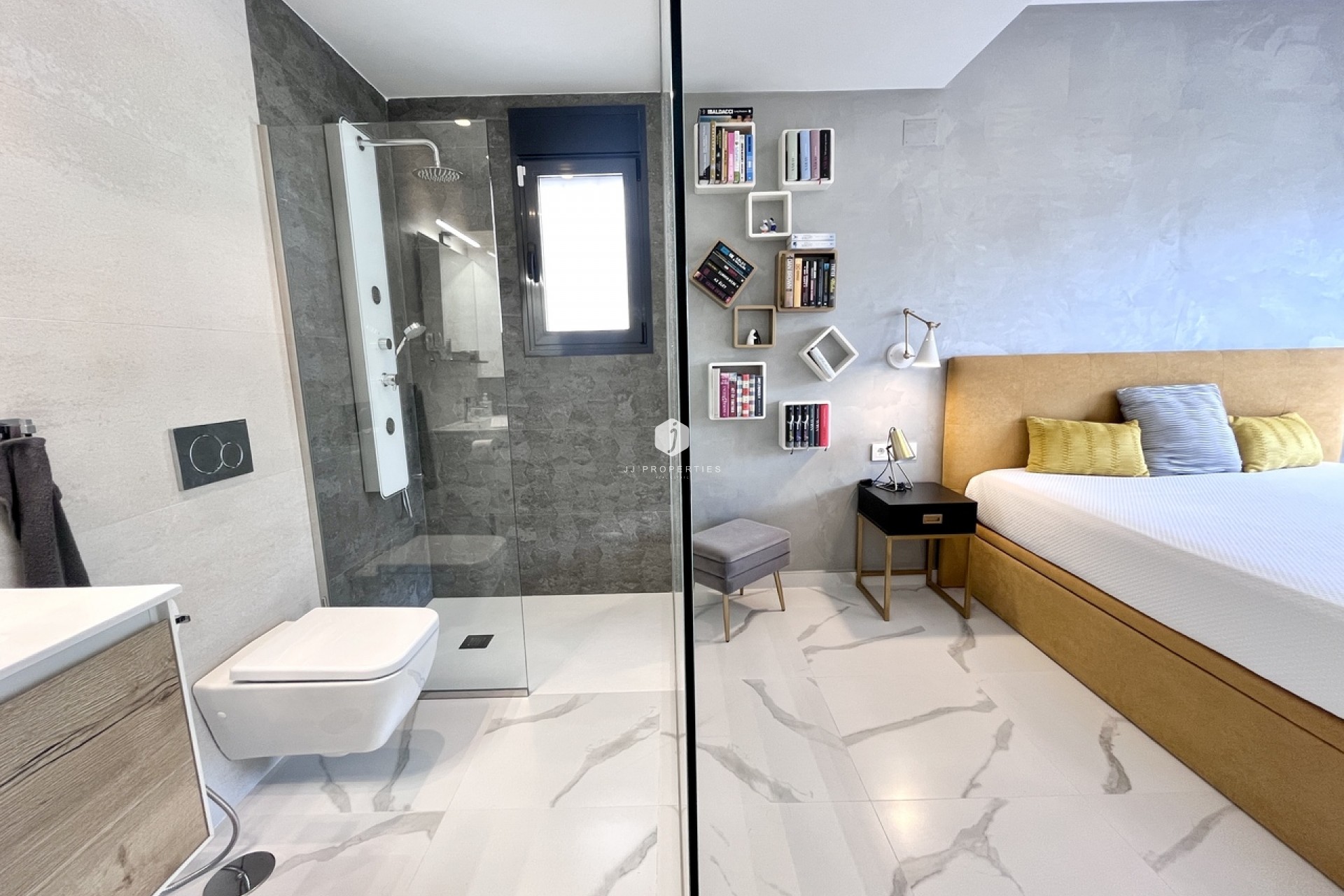 Resale - Apartment / flat -
San Miguel de Salinas - Inland