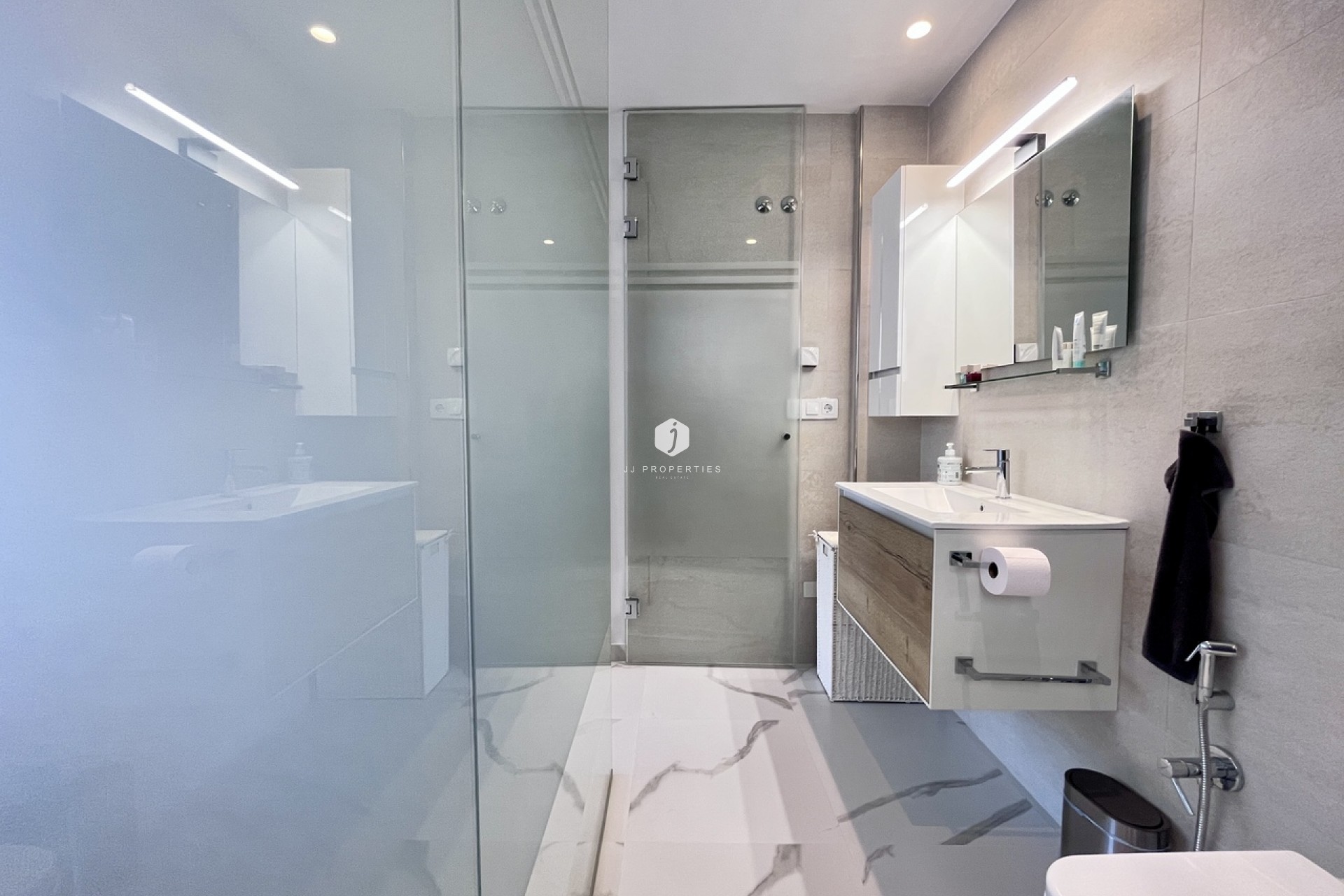 Resale - Apartment / flat -
San Miguel de Salinas - Inland