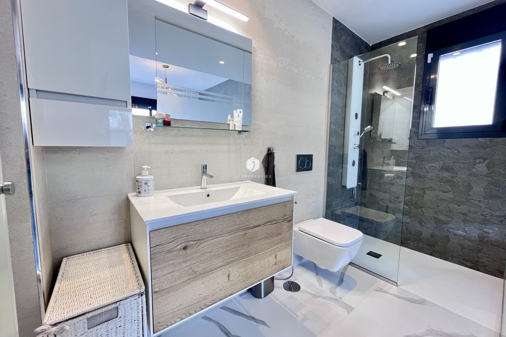 Resale - Apartment / flat -
San Miguel de Salinas - Inland