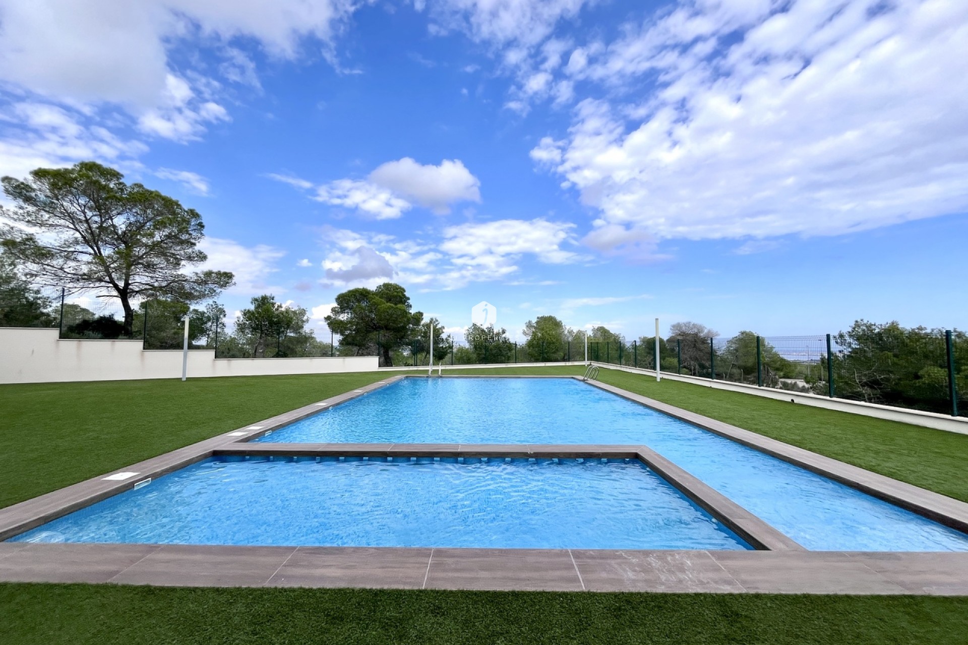 Resale - Apartment / flat -
San Miguel de Salinas - Inland