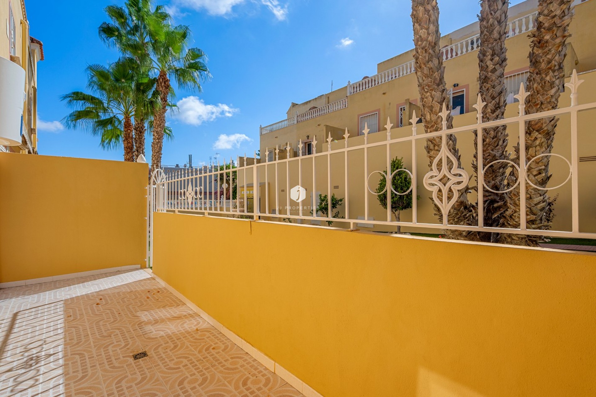 Resale - Apartment / flat -
San Miguel de Salinas - Inland