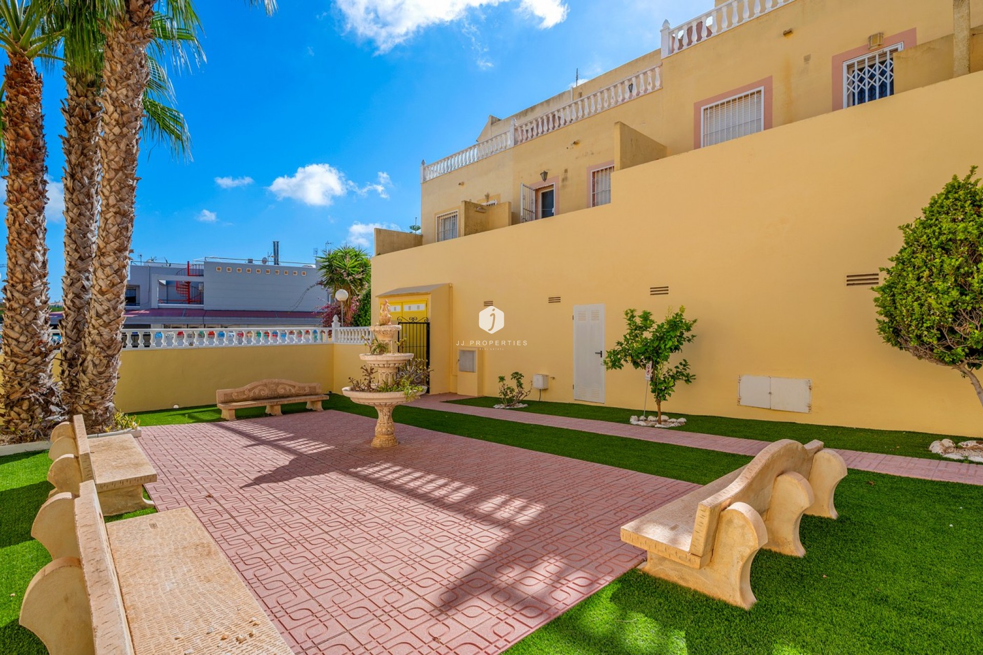 Resale - Apartment / flat -
San Miguel de Salinas - Inland