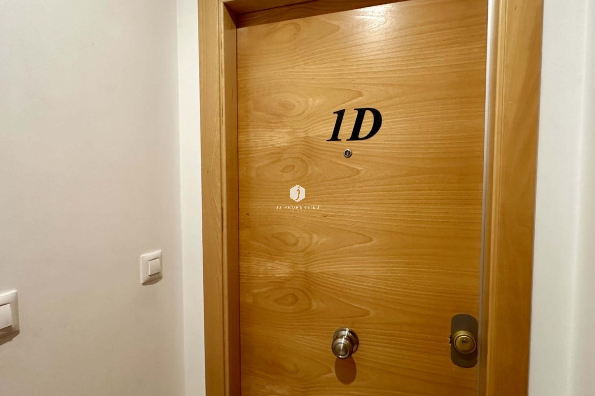 Resale - Apartment / flat -
San Miguel de Salinas - Inland